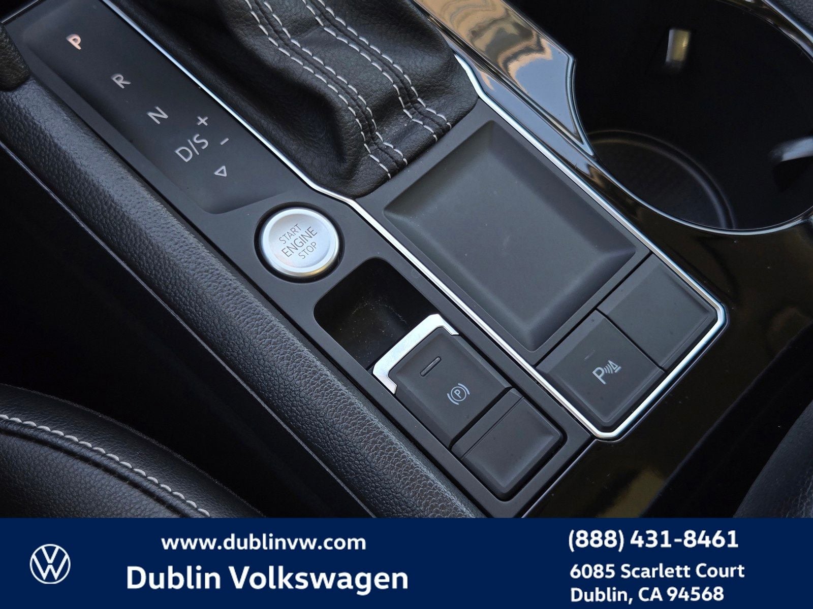 2023 Volkswagen Atlas 3.6L V6 SE w/Technology