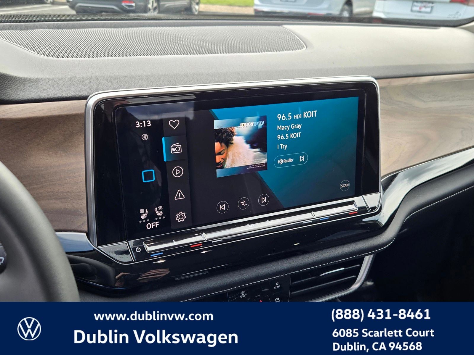 2024 Volkswagen Atlas 2.0T SE w/Technology