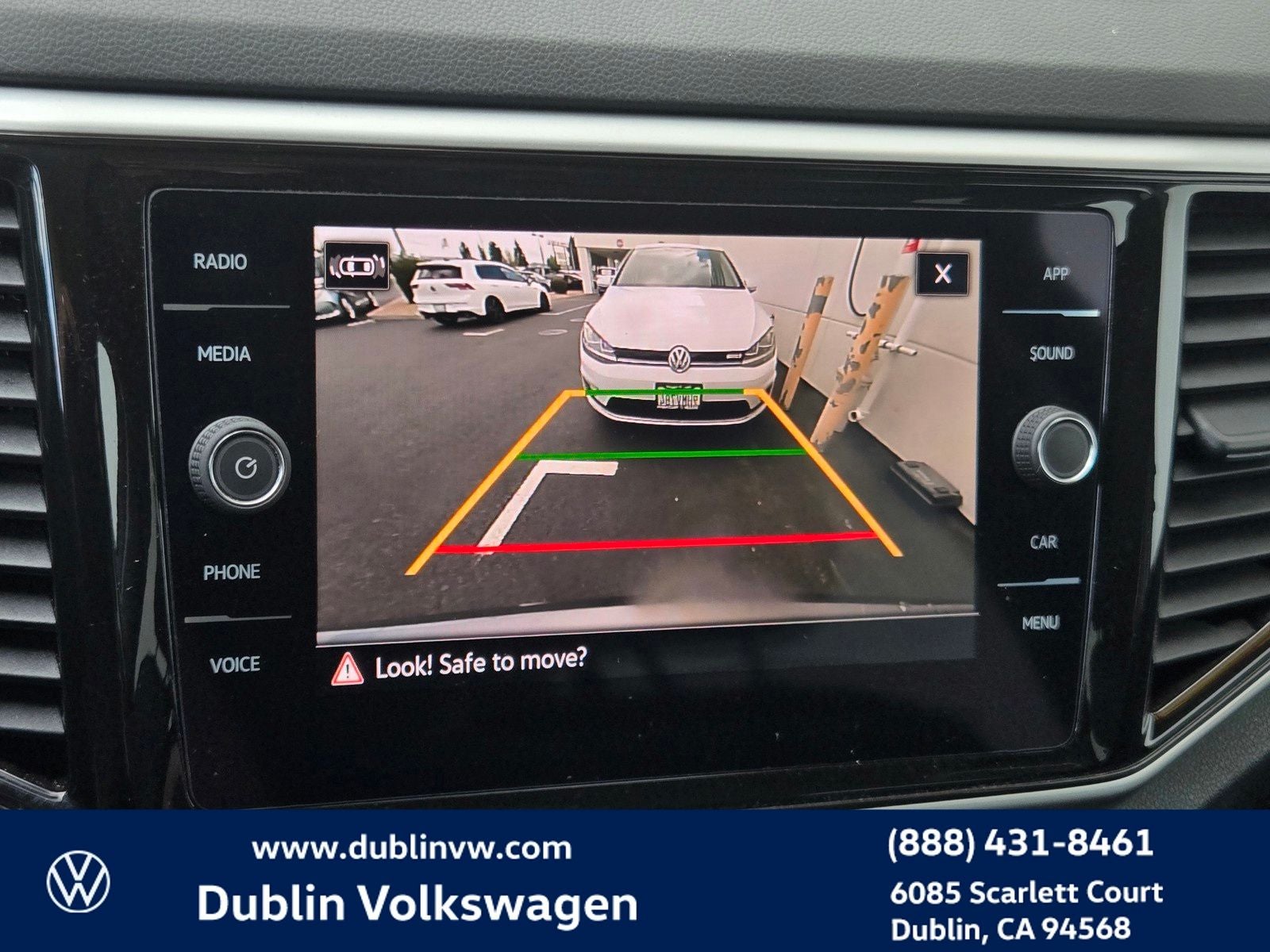 2023 Volkswagen Atlas 3.6L V6 SE w/Technology