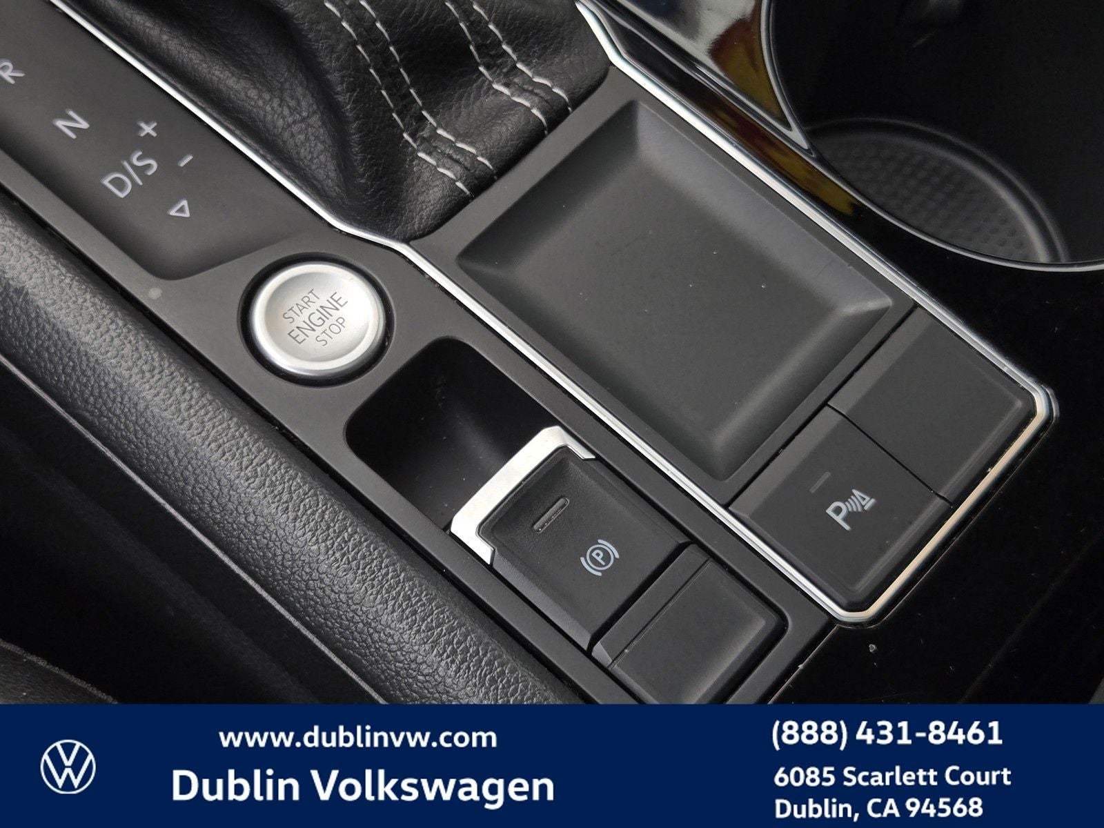2023 Volkswagen Atlas 3.6L V6 SE w/Technology