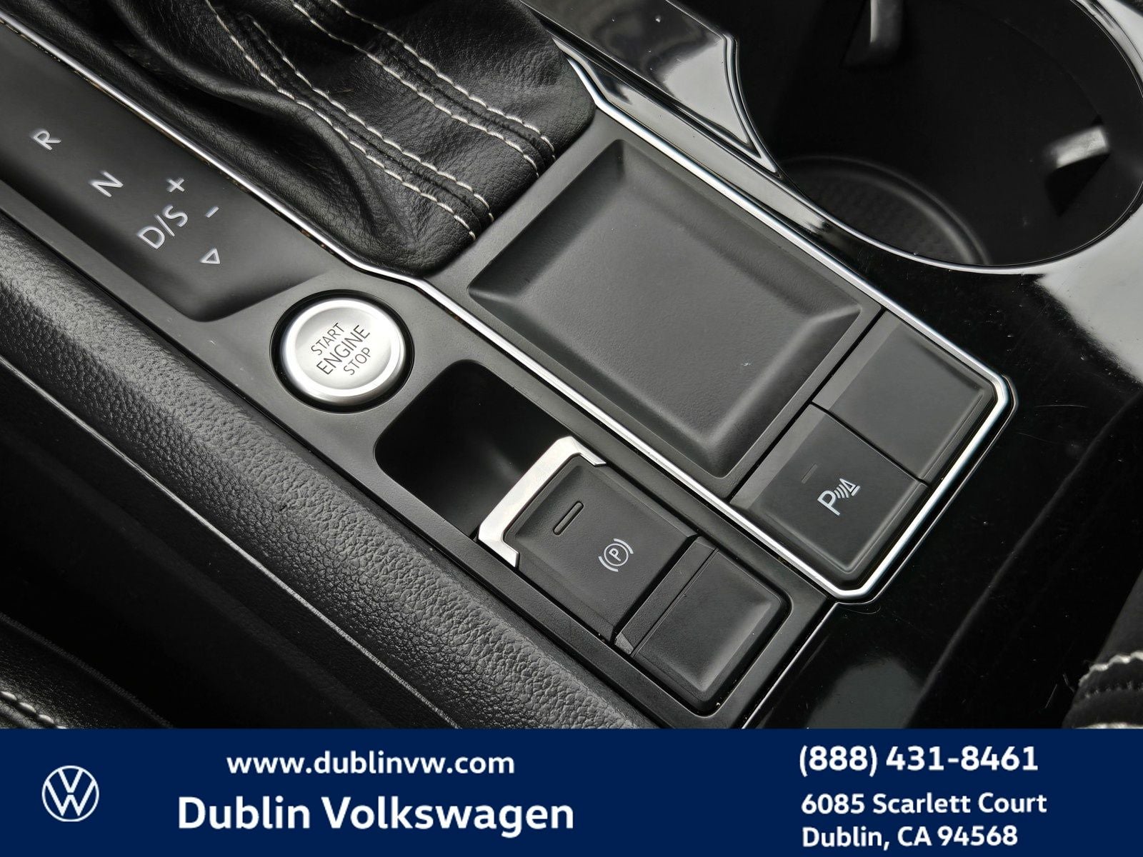 2023 Volkswagen Atlas 3.6L V6 SE w/Technology