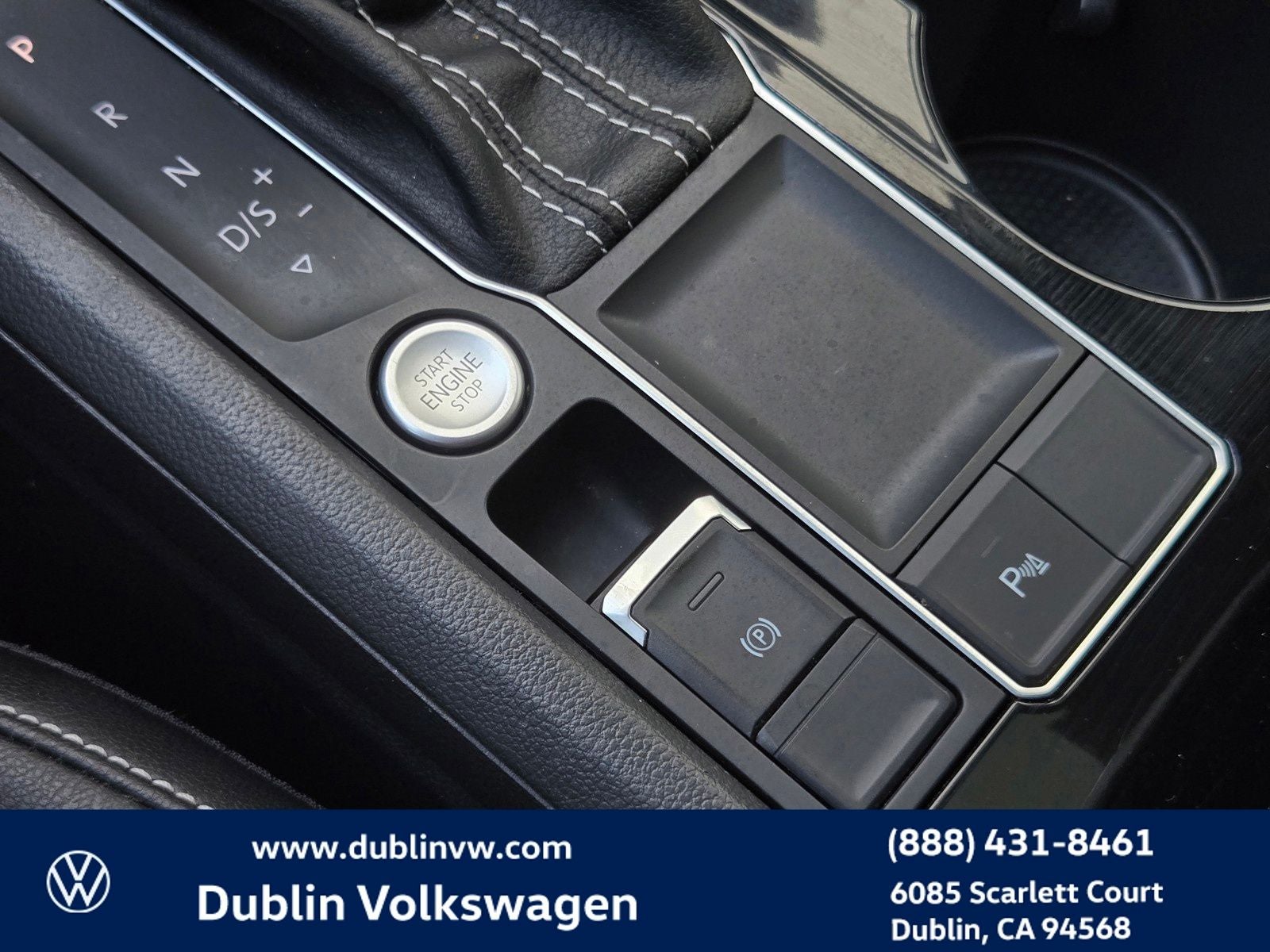 2023 Volkswagen Atlas 3.6L V6 SE w/Technology
