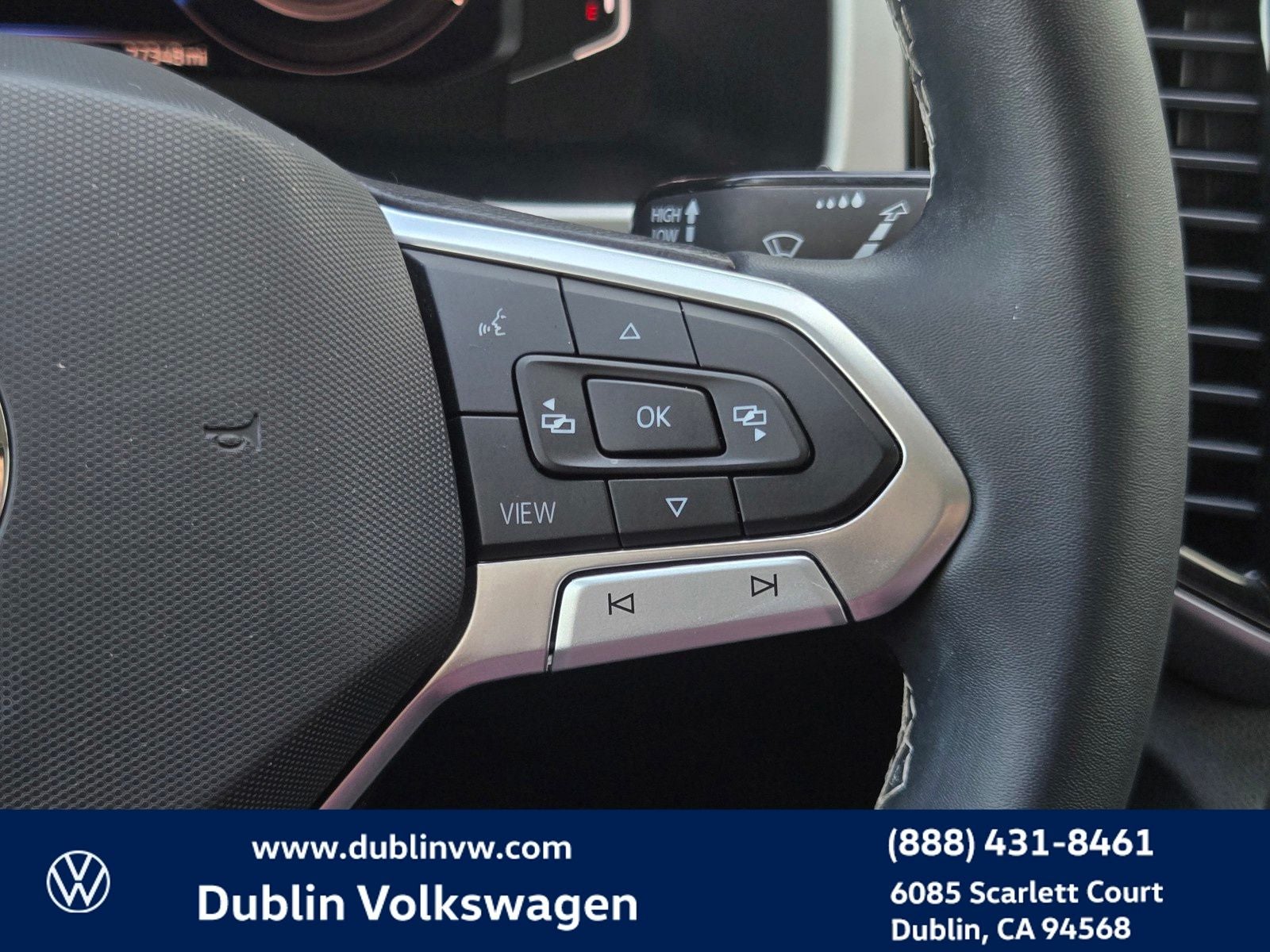 2023 Volkswagen Atlas 3.6L V6 SE w/Technology