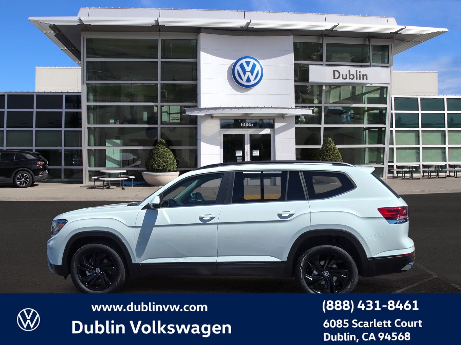 2023 Volkswagen Atlas 3.6L V6 SE w/Technology