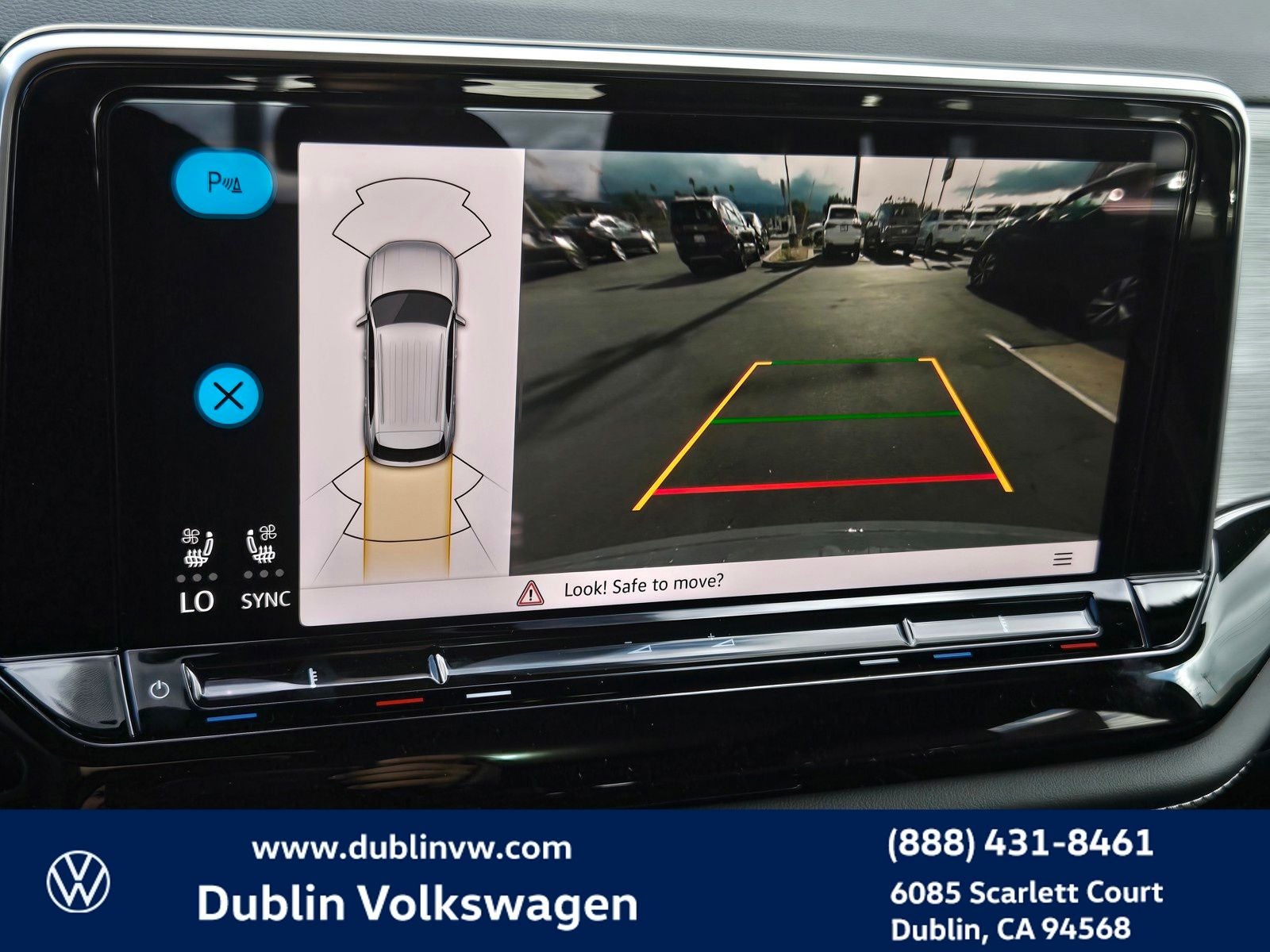 2026 Volkswagen Atlas Cross Sport 2.0T SE w/Technology