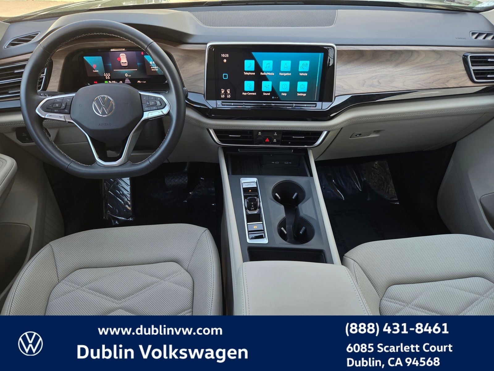 2025 Volkswagen Atlas 2.0T SE