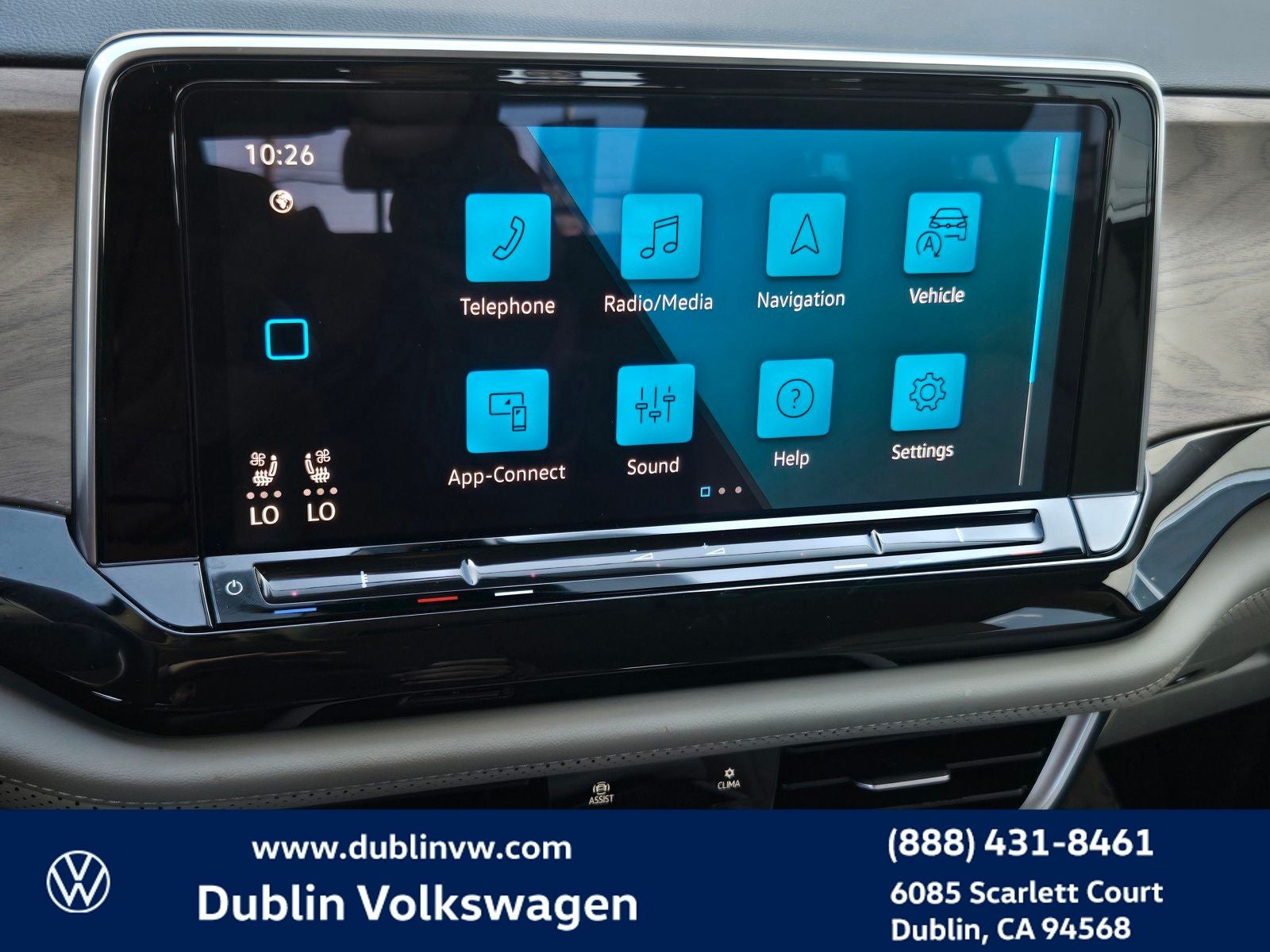 2025 Volkswagen Atlas 2.0T SE