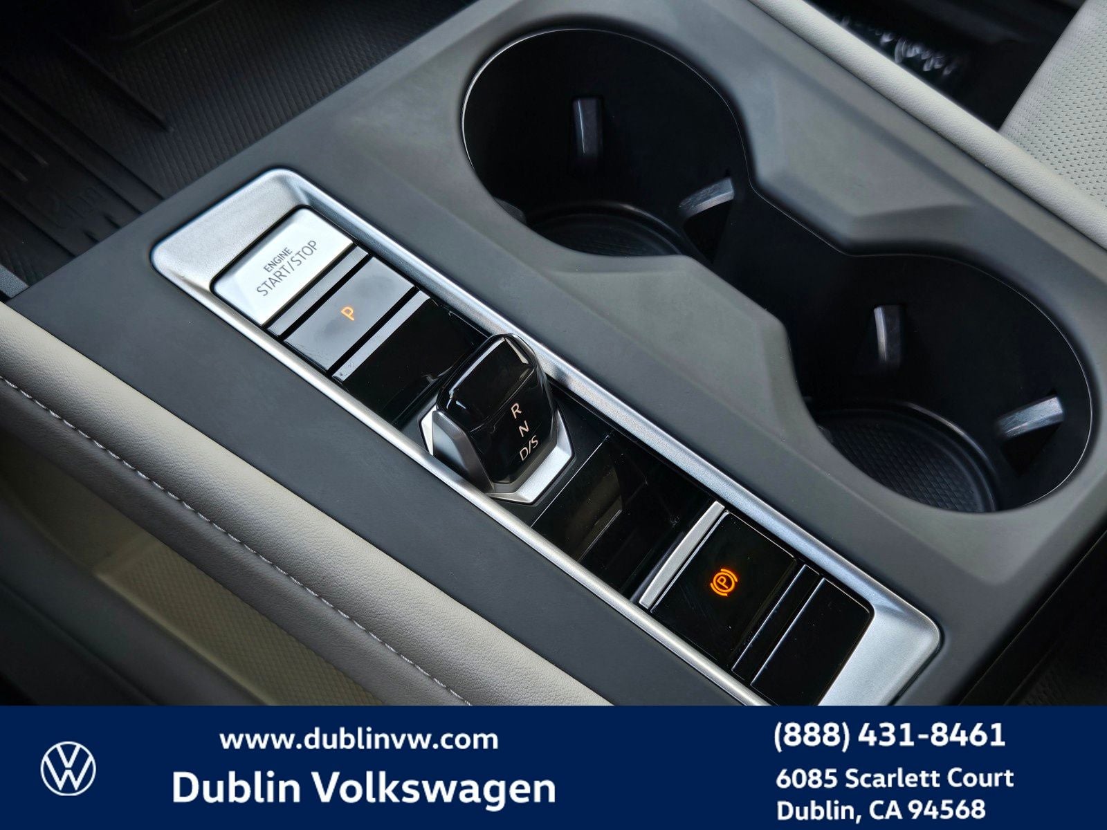 2025 Volkswagen Atlas 2.0T SE