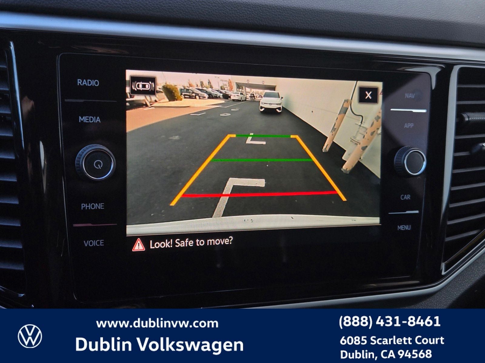 2023 Volkswagen Atlas Cross Sport 3.6L V6 SEL R-Line