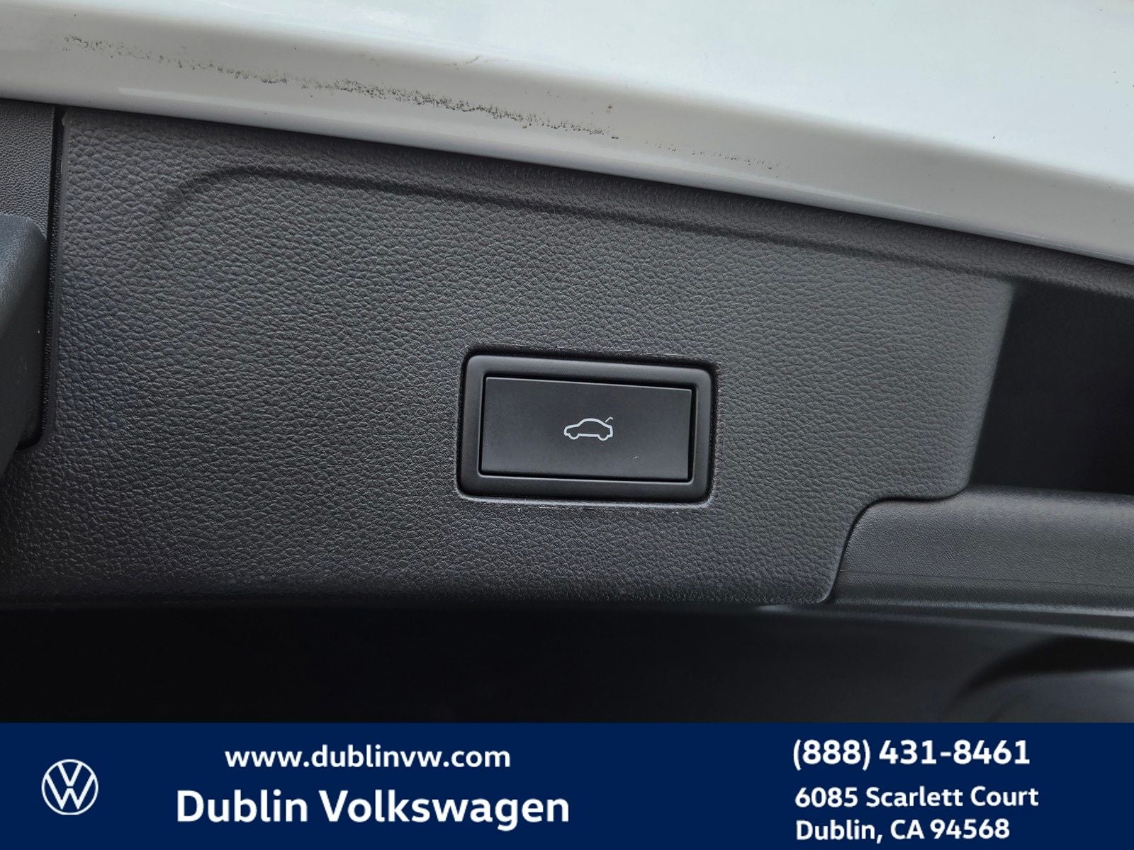 2023 Volkswagen Atlas Cross Sport 3.6L V6 SEL R-Line