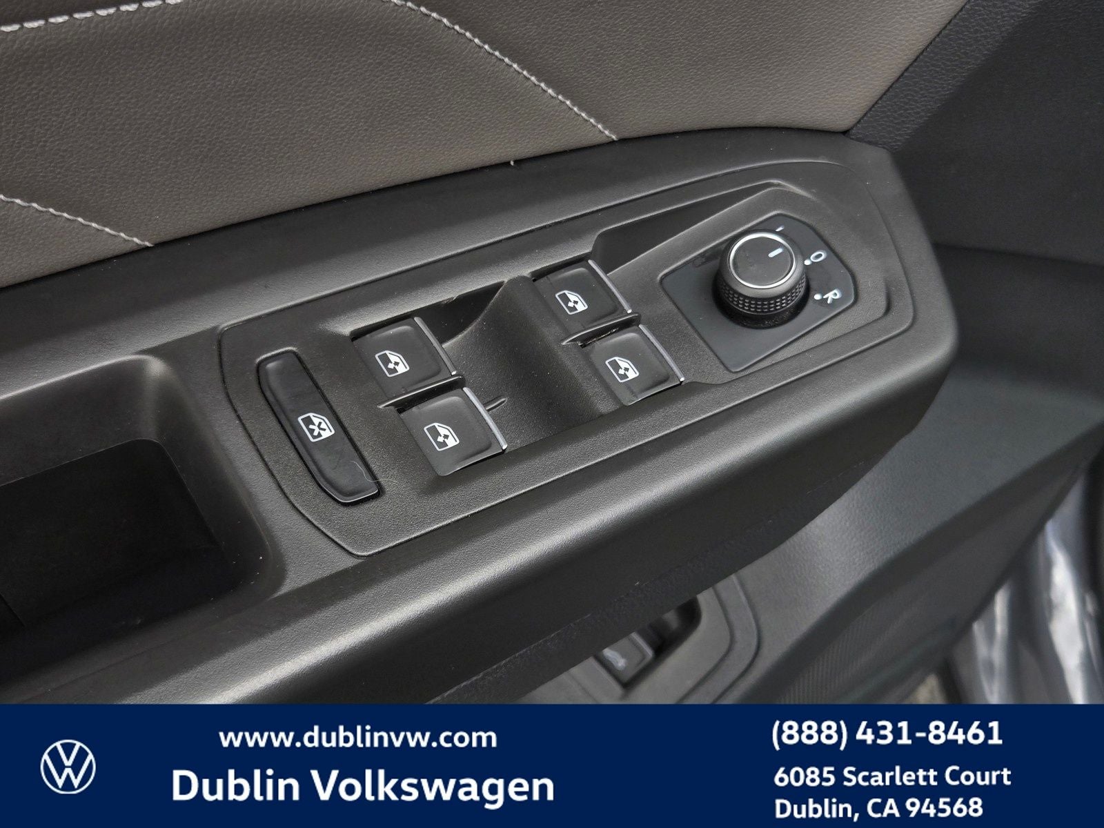 2022 Volkswagen Atlas Cross Sport 3.6L V6 SEL R-Line