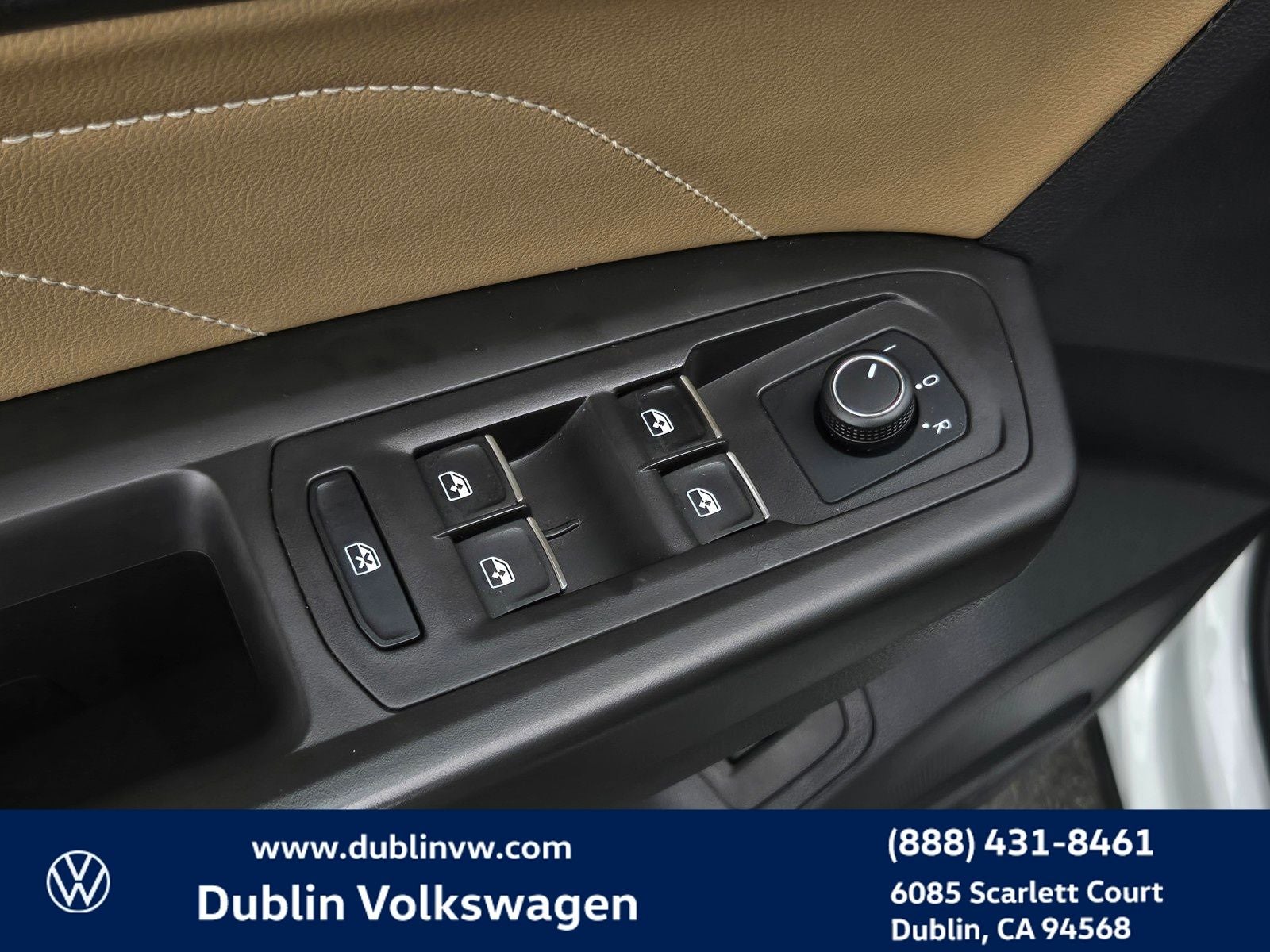 2023 Volkswagen Atlas Cross Sport 2.0T SE w/Technology