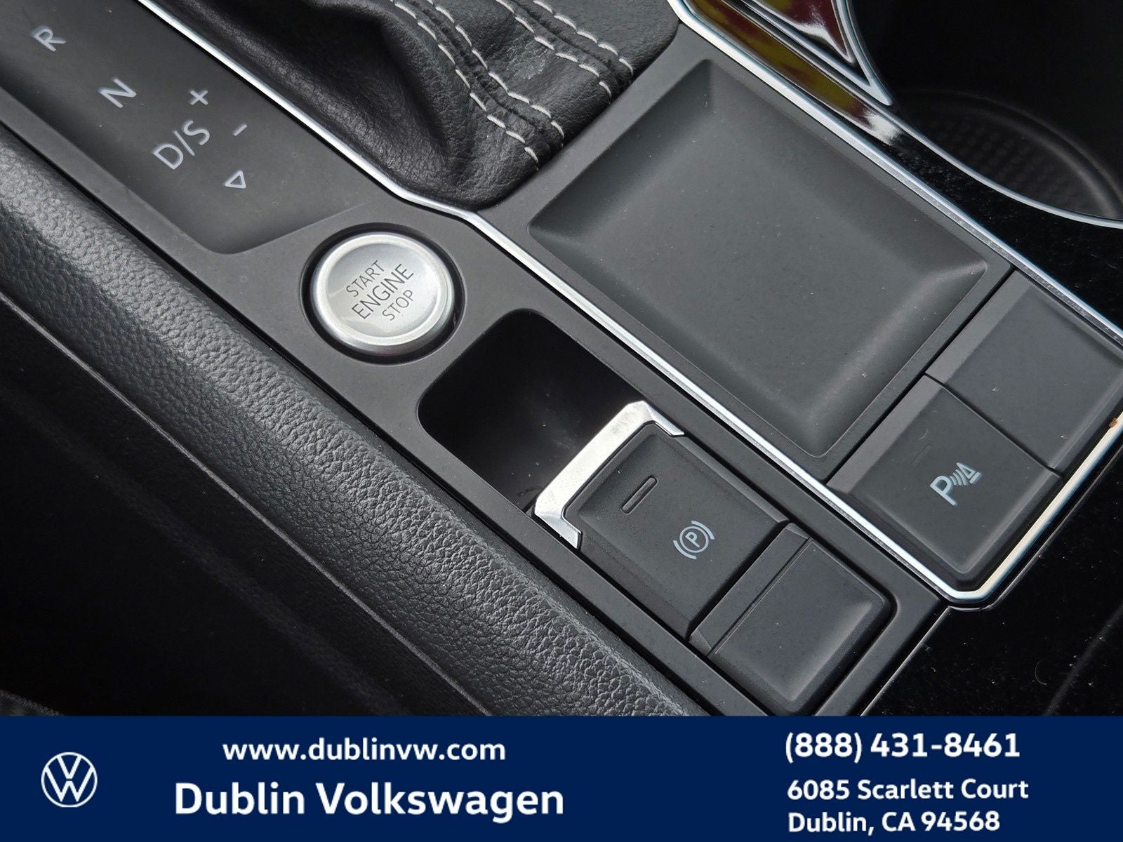 2023 Volkswagen Atlas Cross Sport 2.0T SE w/Technology
