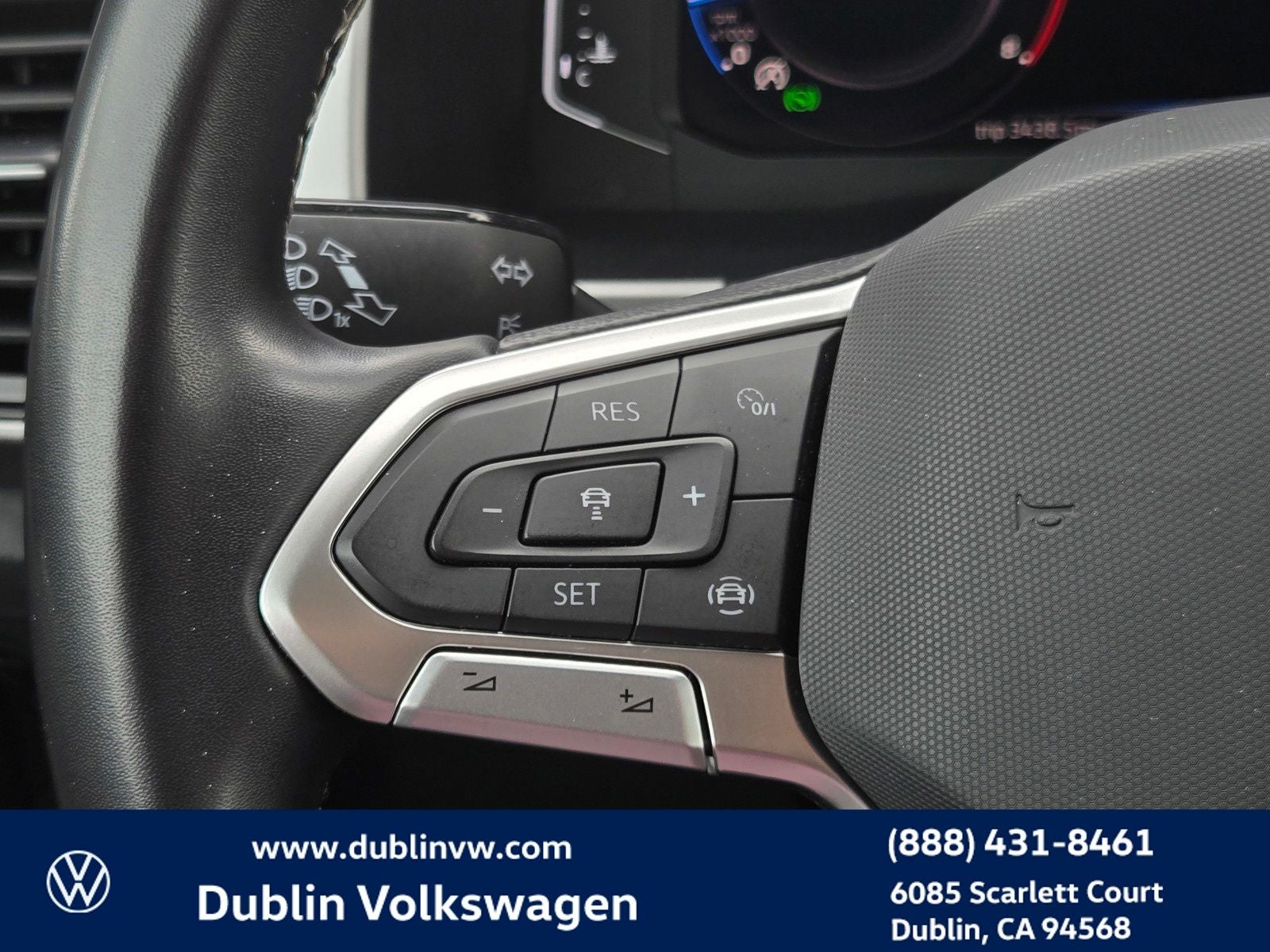 2023 Volkswagen Atlas Cross Sport 2.0T SE w/Technology