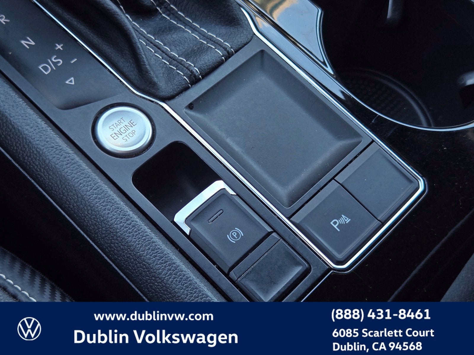2023 Volkswagen Atlas Cross Sport 3.6L V6 SE w/Technology