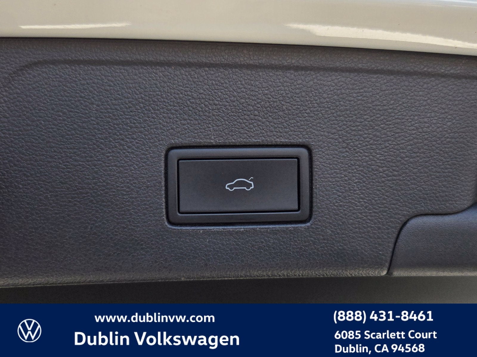 2023 Volkswagen Atlas Cross Sport 3.6L V6 SE w/Technology