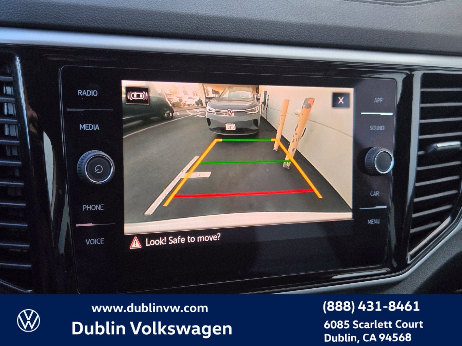 2023 Volkswagen Atlas Cross Sport 3.6L V6 SE w/Technology