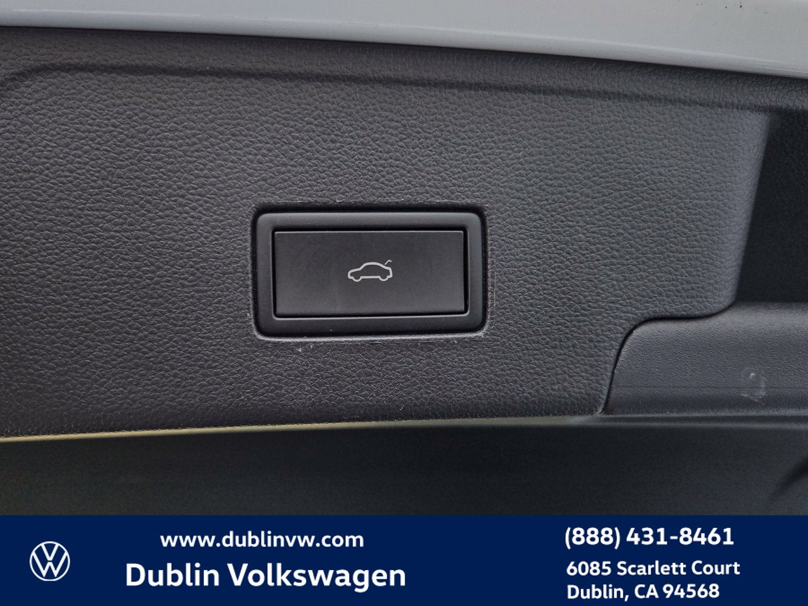2023 Volkswagen Atlas Cross Sport 3.6L V6 SE w/Technology