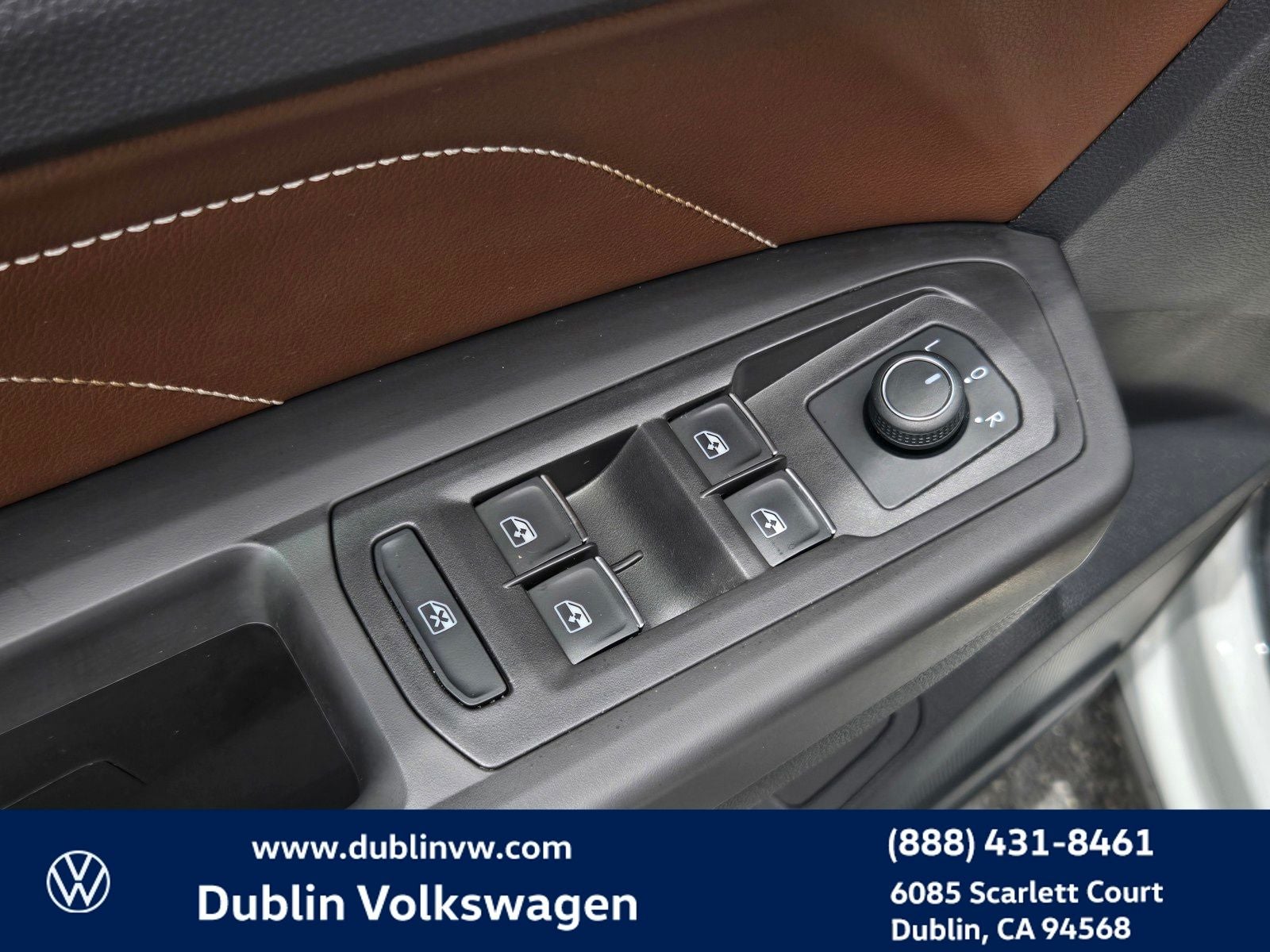 2023 Volkswagen Atlas 2.0T SE w/Technology