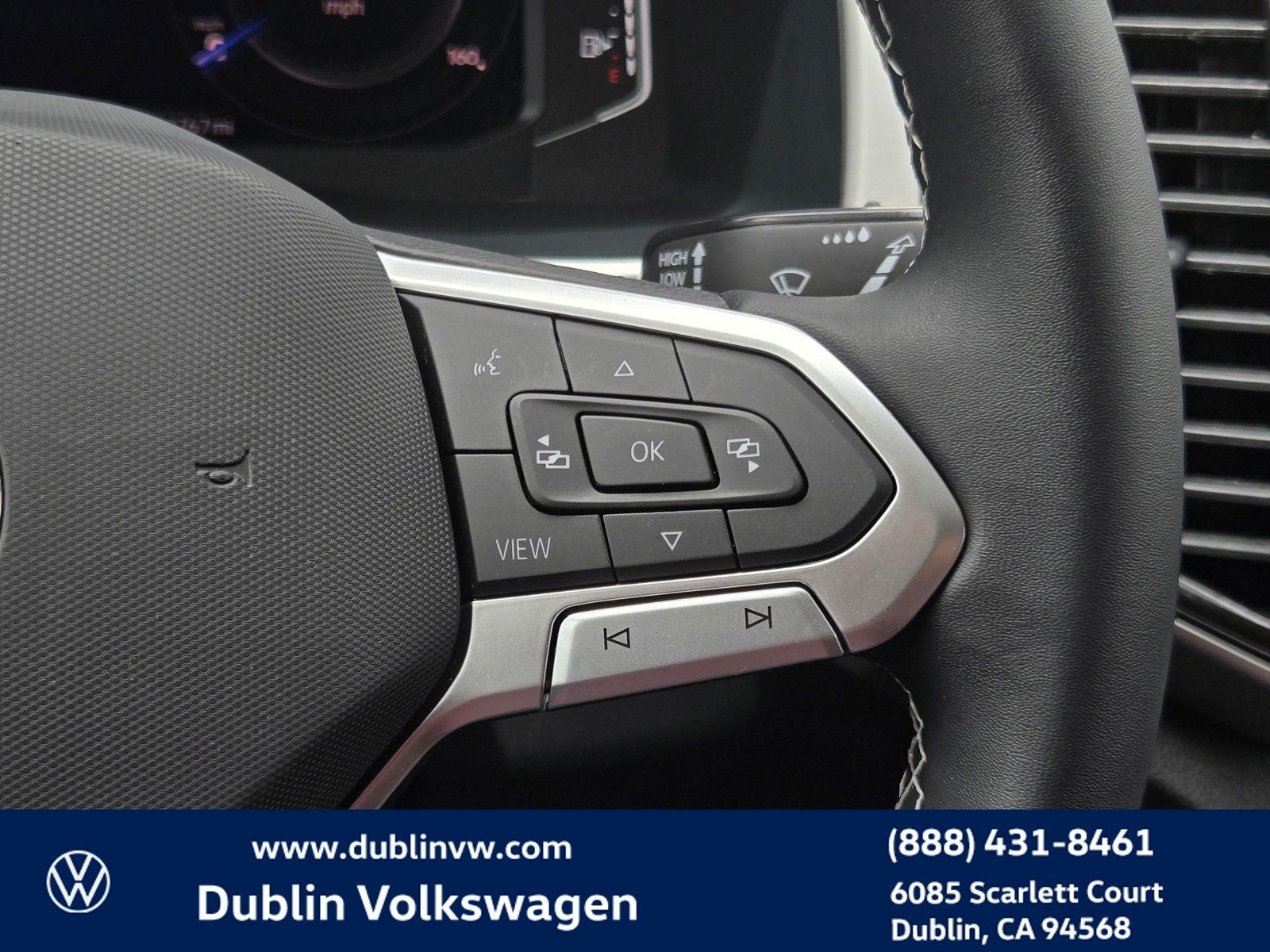 2023 Volkswagen Atlas 2.0T SE w/Technology