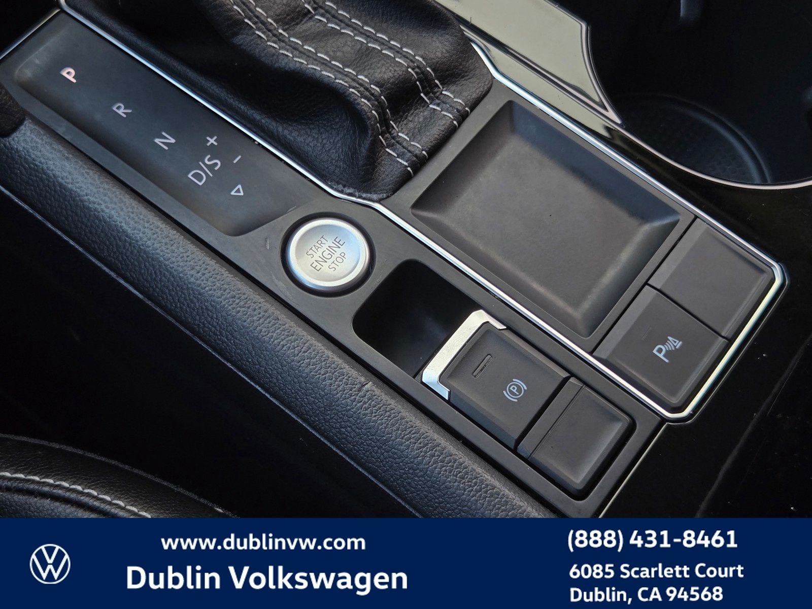 2023 Volkswagen Atlas 3.6L V6 SE w/Technology