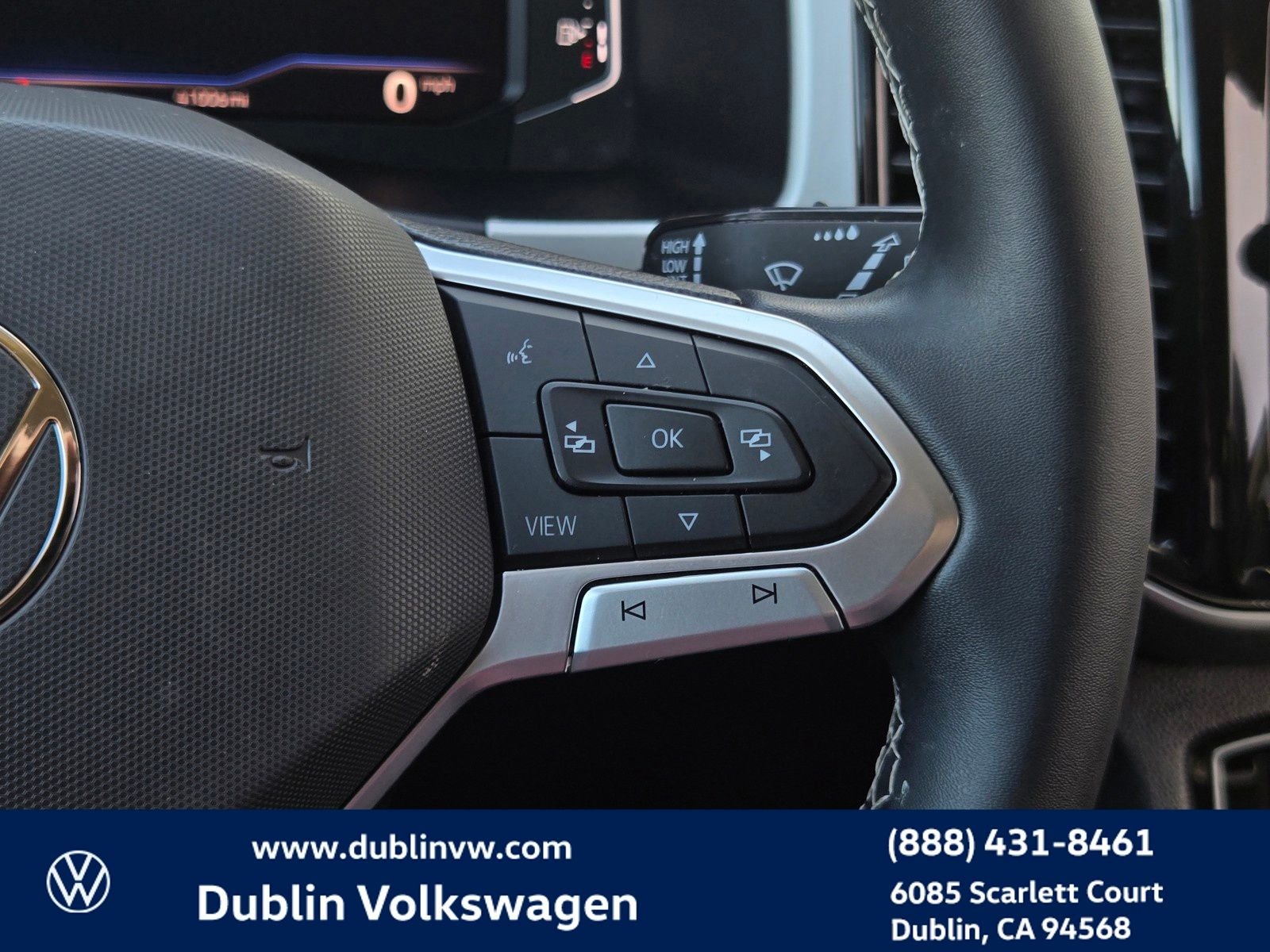 2023 Volkswagen Atlas 3.6L V6 SE w/Technology