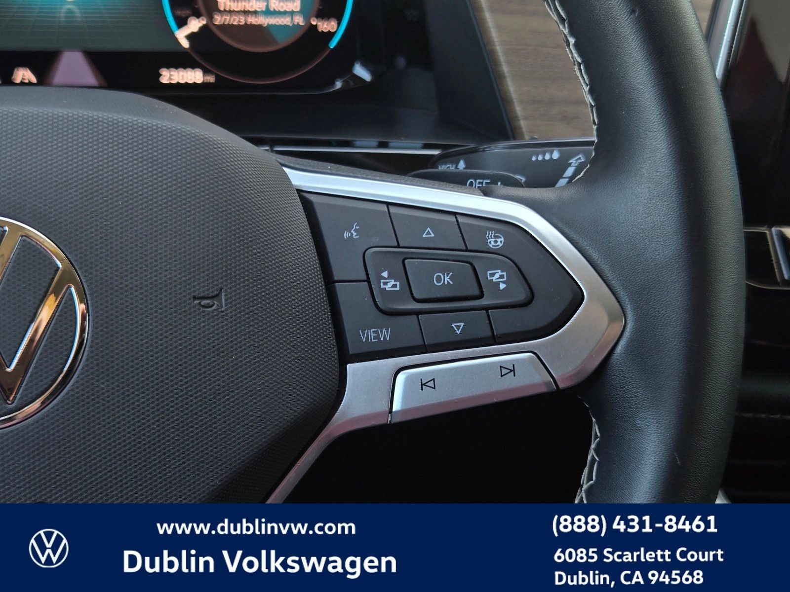 2024 Volkswagen Atlas 2.0T SE w/Technology