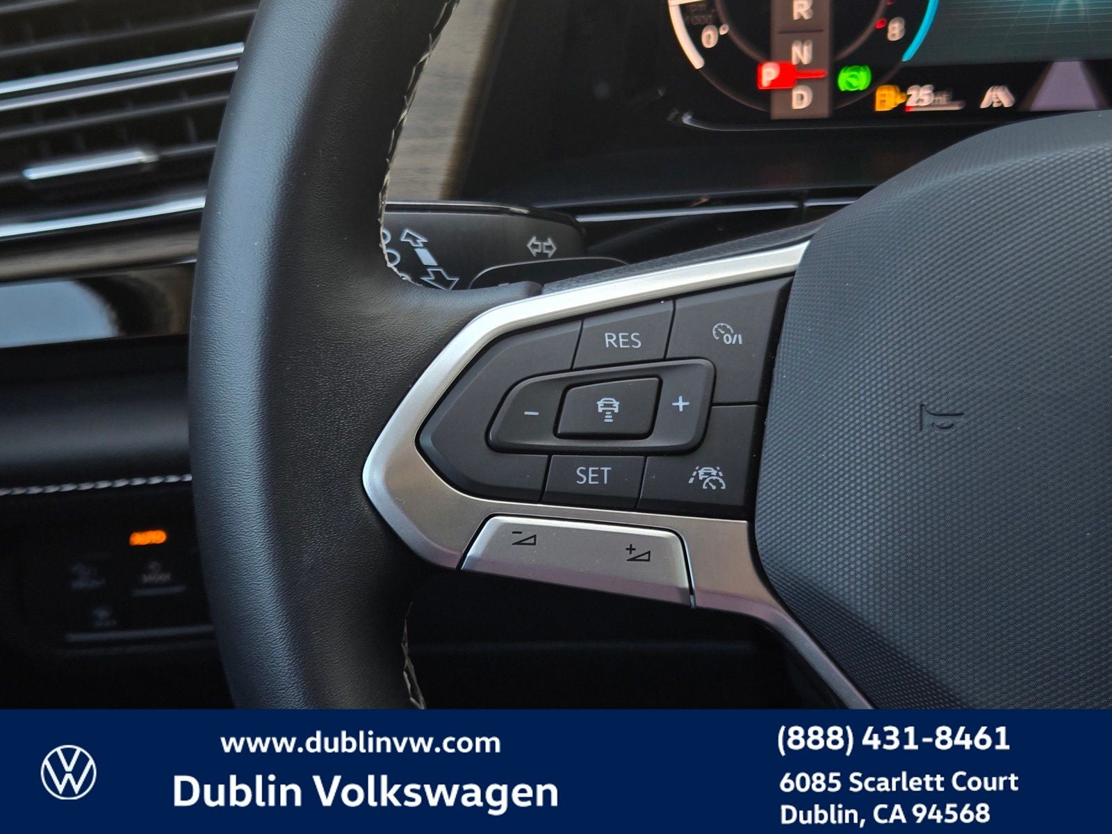 2024 Volkswagen Atlas 2.0T SE w/Technology
