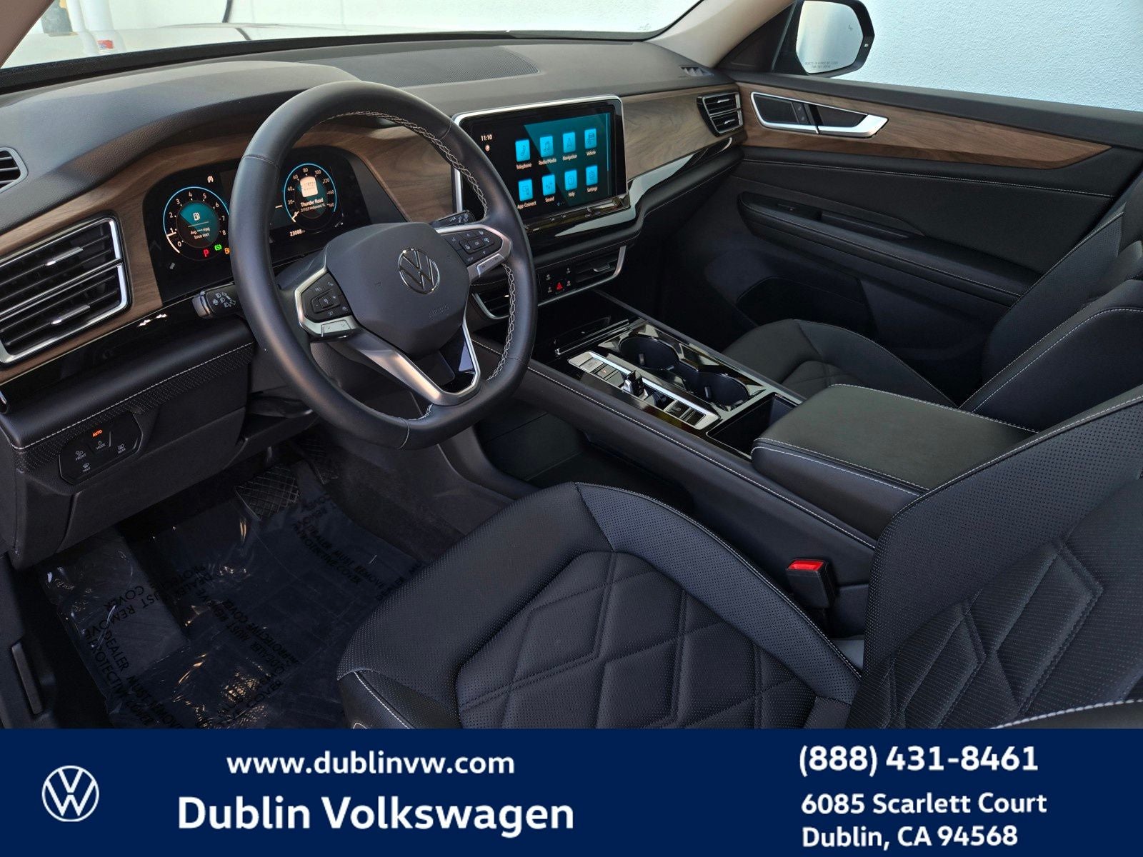 2024 Volkswagen Atlas 2.0T SE w/Technology