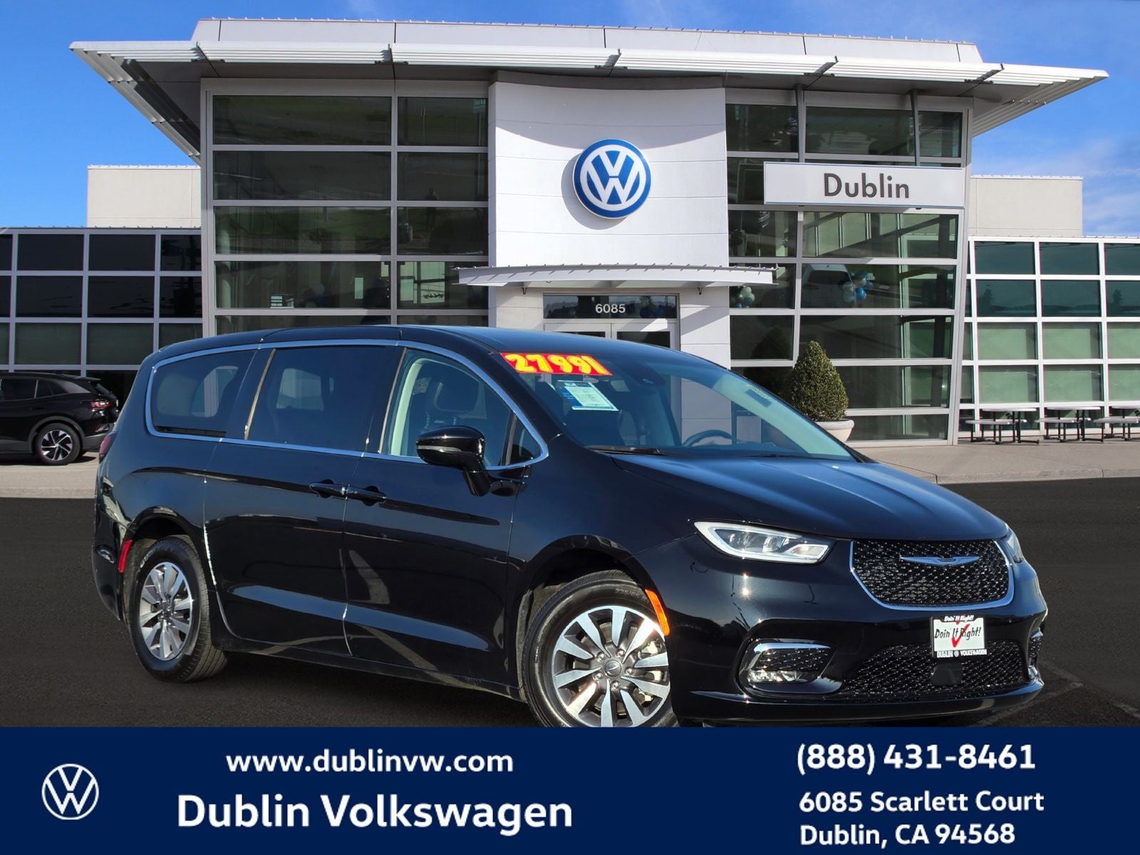 2024 Chrysler Pacifica Hybrid Select