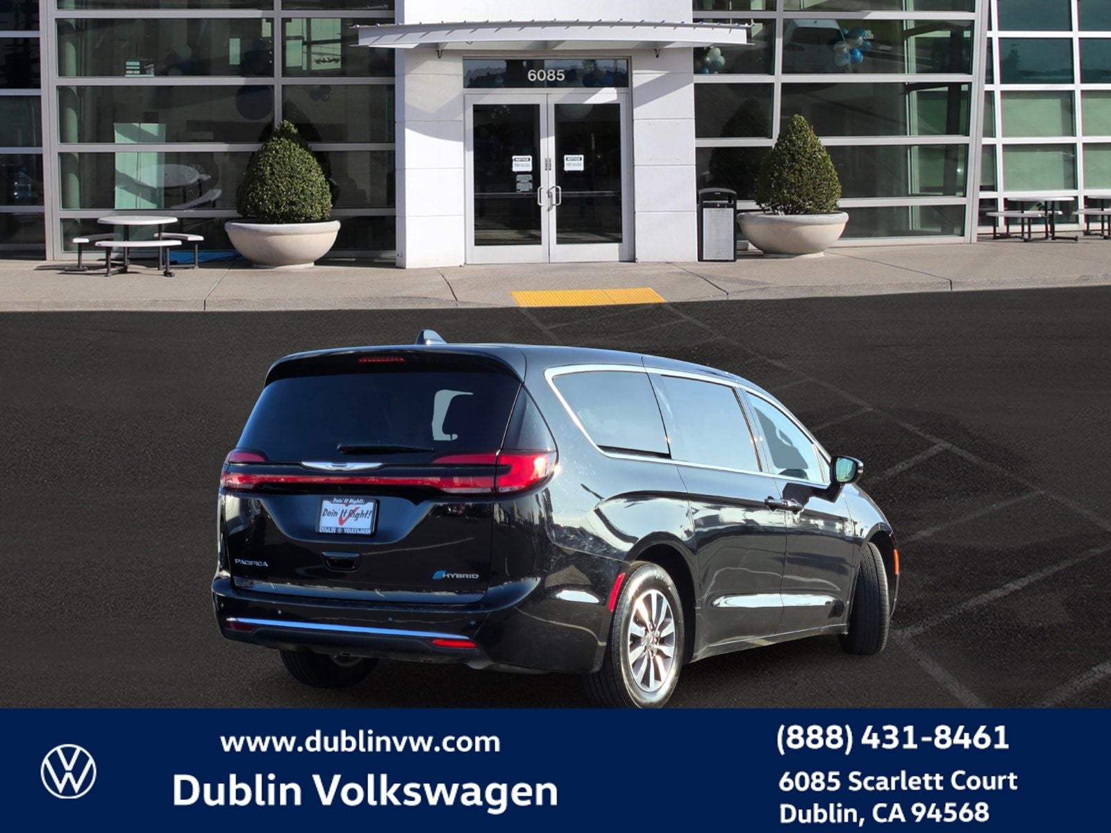 2024 Chrysler Pacifica Hybrid Select