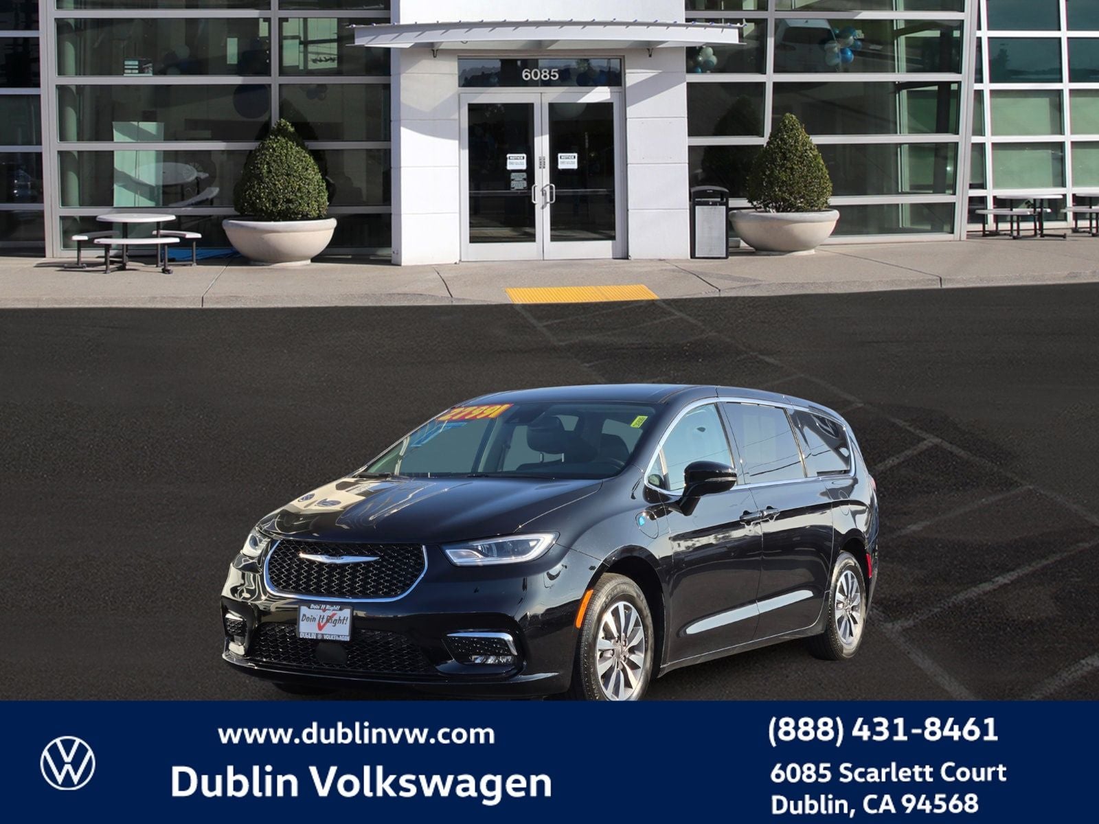 2024 Chrysler Pacifica Hybrid Select