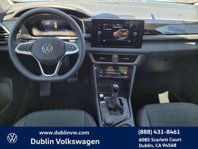 2025 Volkswagen Taos 1.5T SE Black