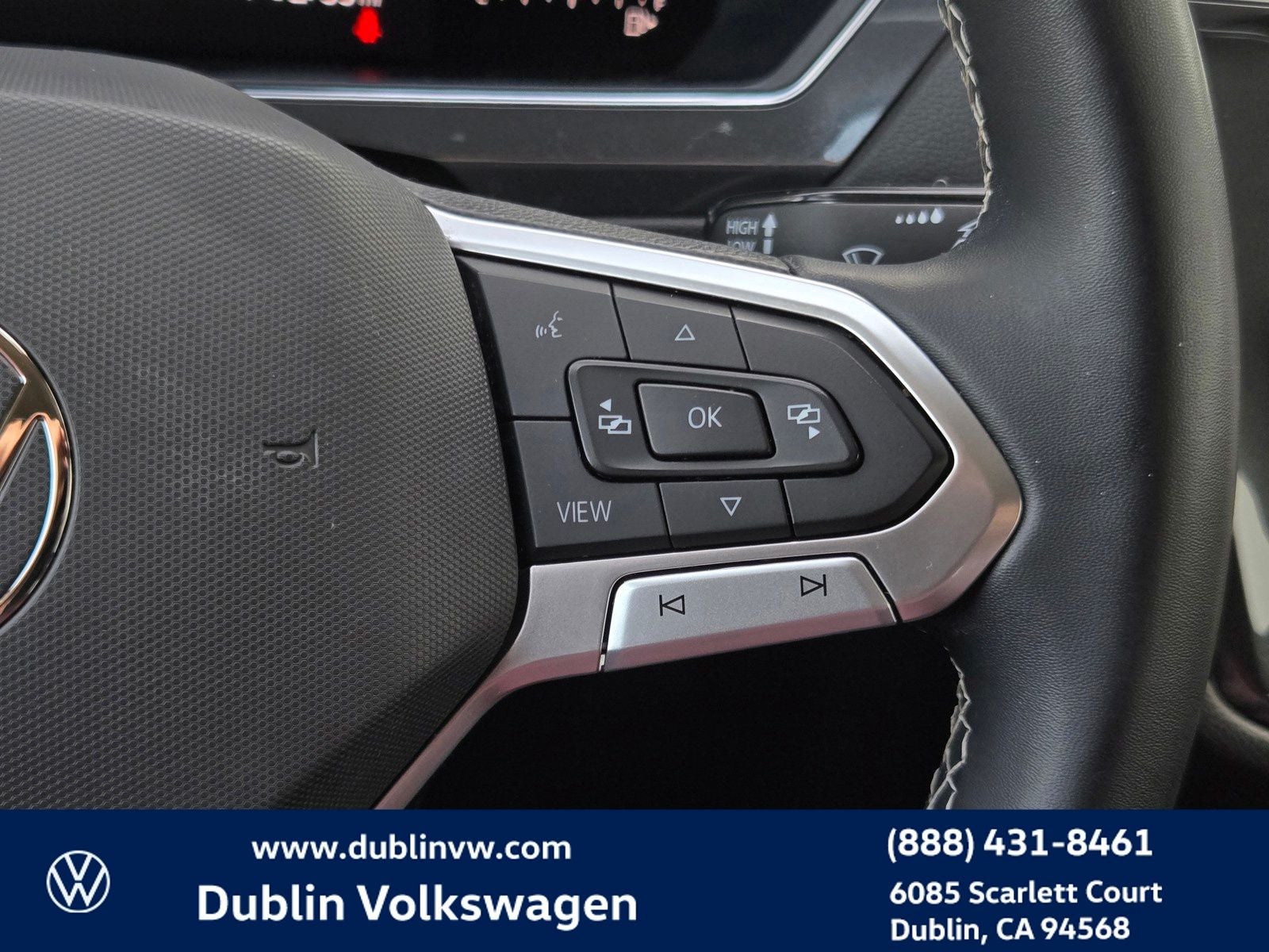 2023 Volkswagen Tiguan 2.0T SE