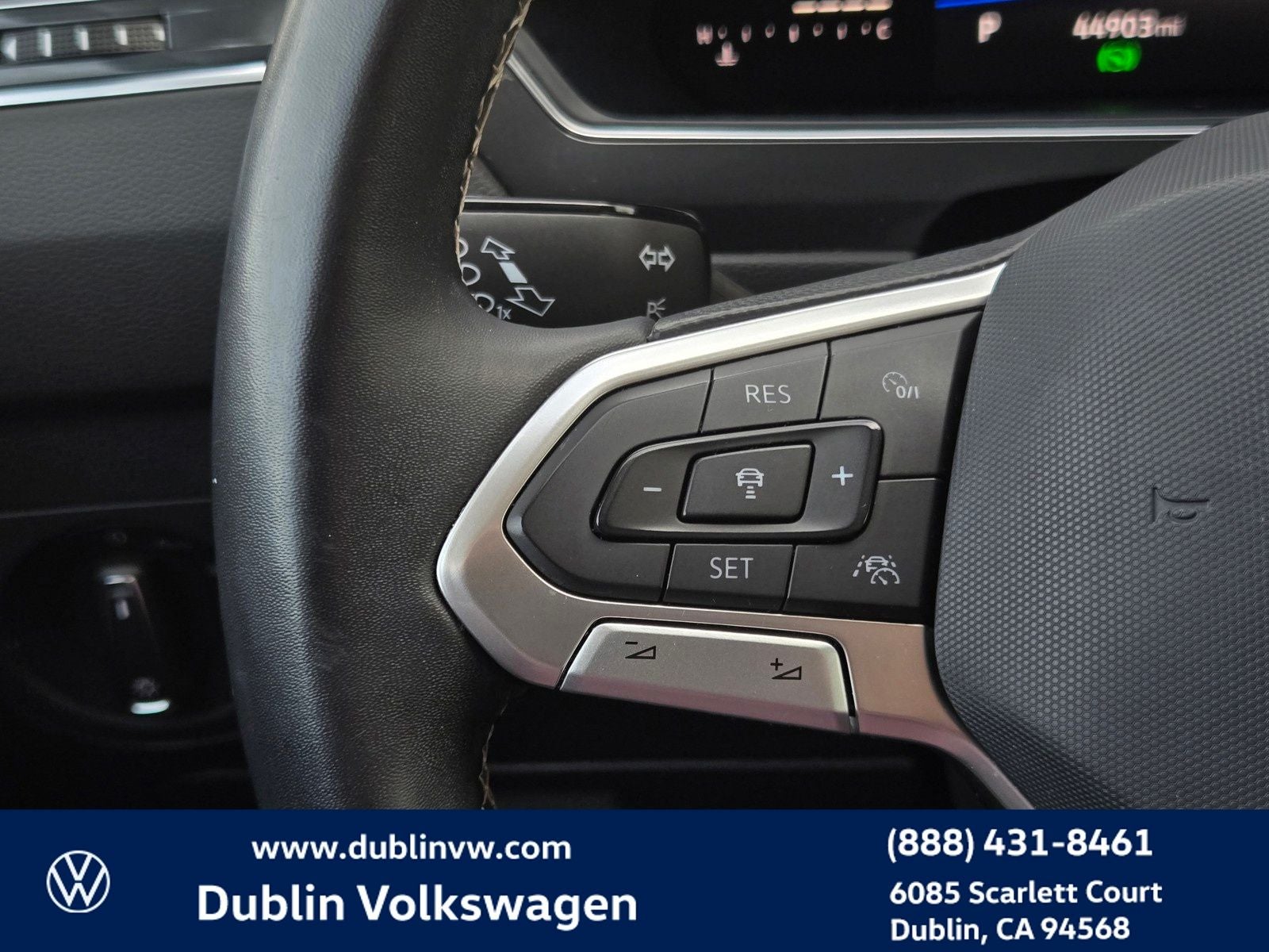 2023 Volkswagen Tiguan 2.0T SE