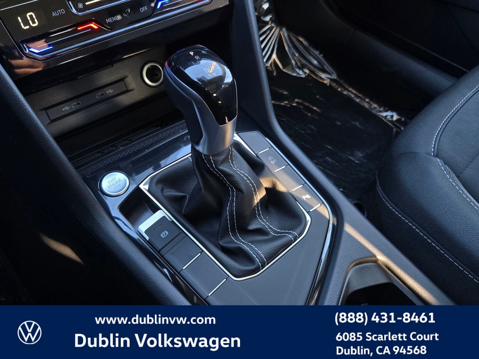 2026 Volkswagen Taos 1.5T SE Black