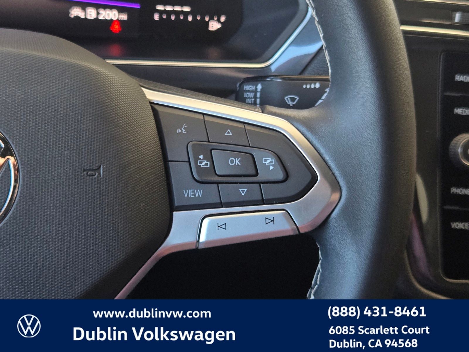 2023 Volkswagen Tiguan 2.0T SE R-Line Black