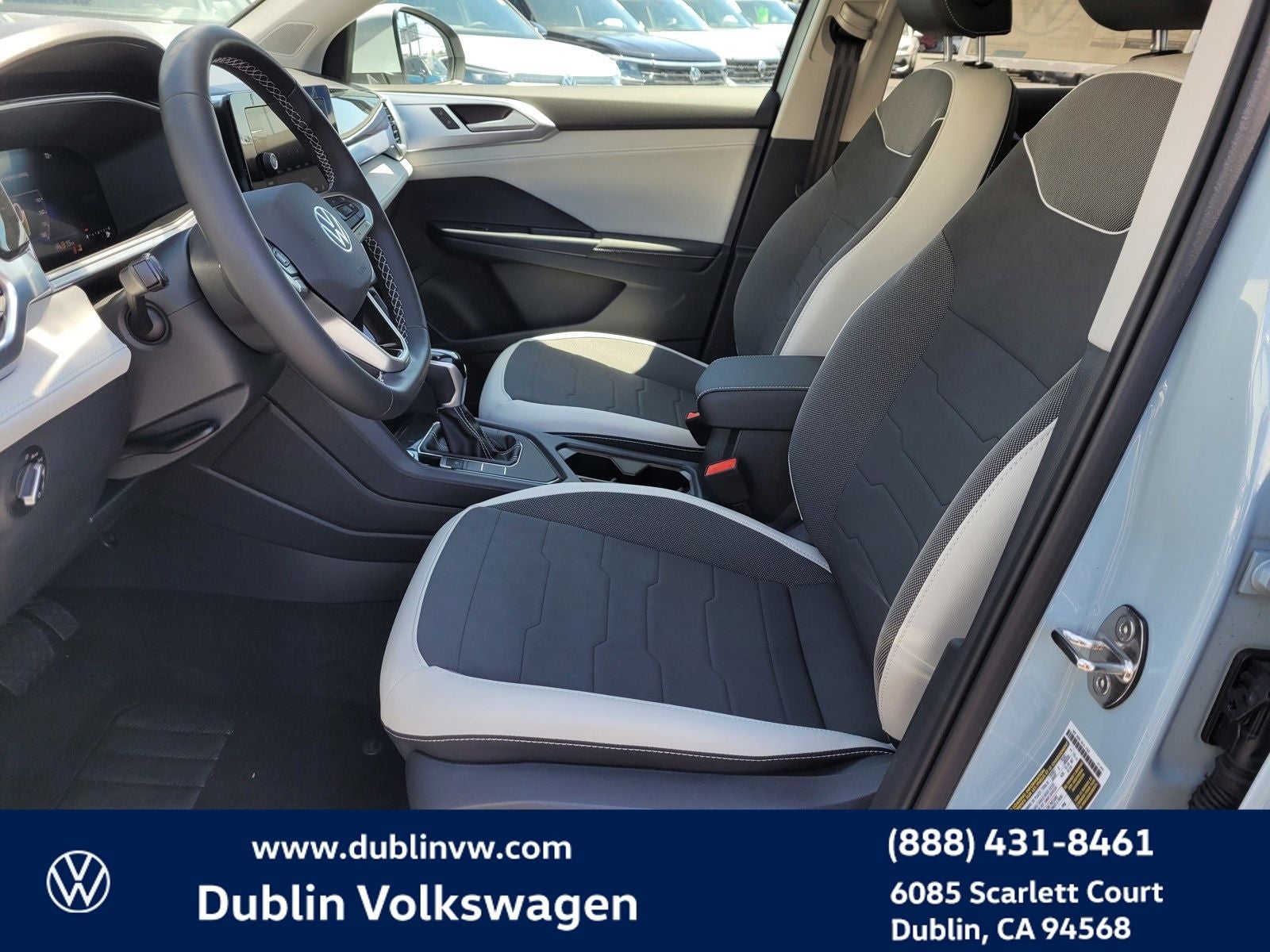 2025 Volkswagen Taos 1.5T SE