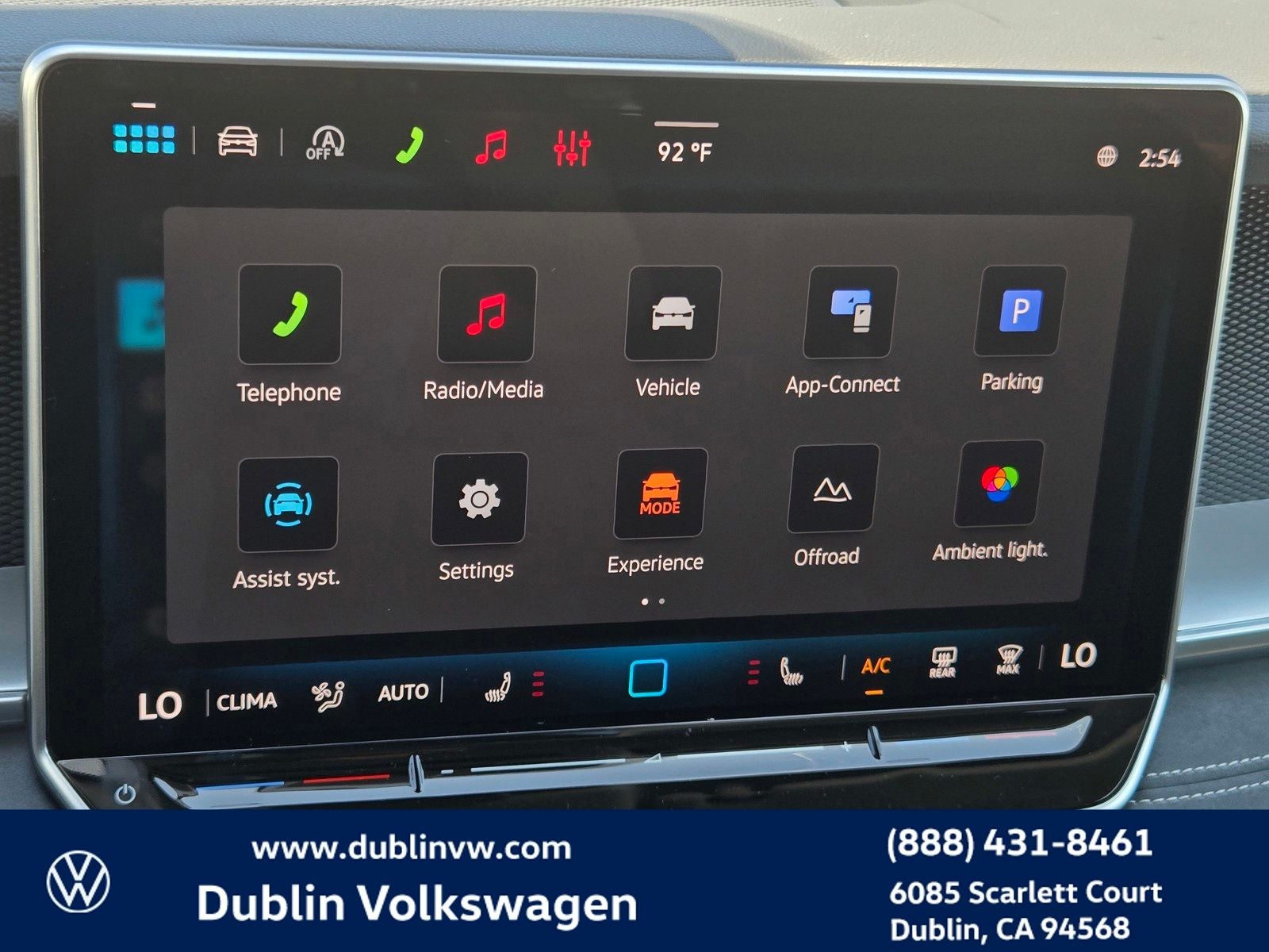 2026 Volkswagen Tiguan 2.0T SE