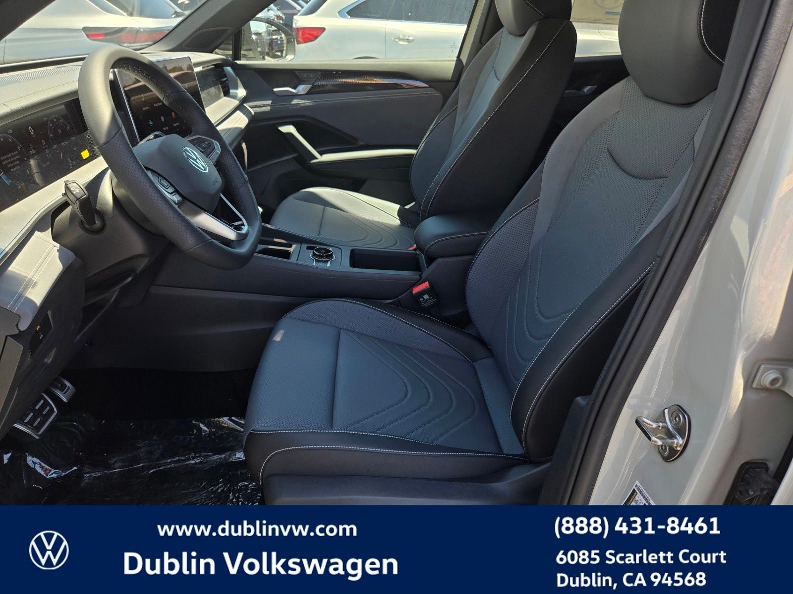 2026 Volkswagen Tiguan 2.0T SE R-Line Black