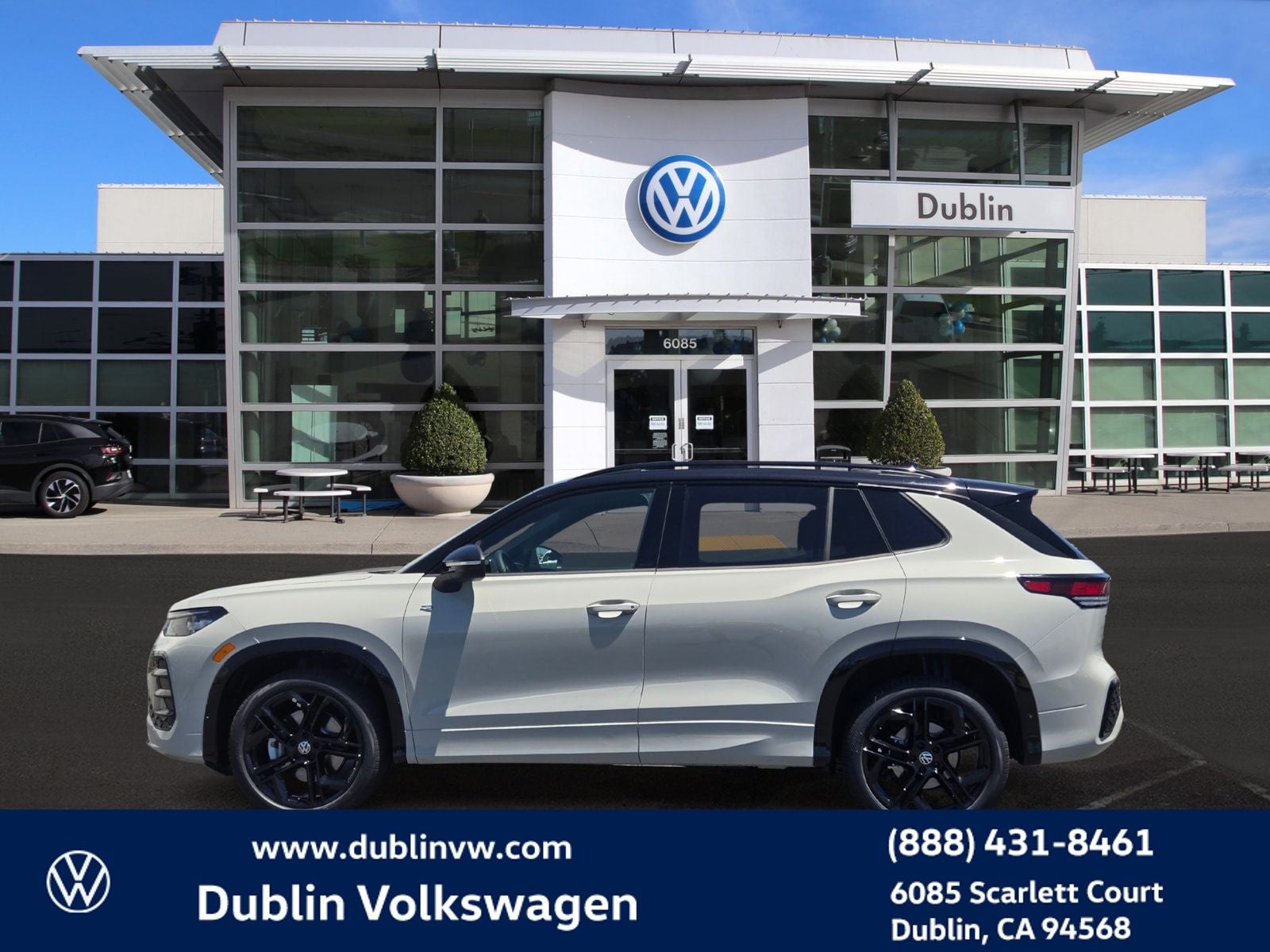2026 Volkswagen Tiguan 2.0T SE R-Line Black