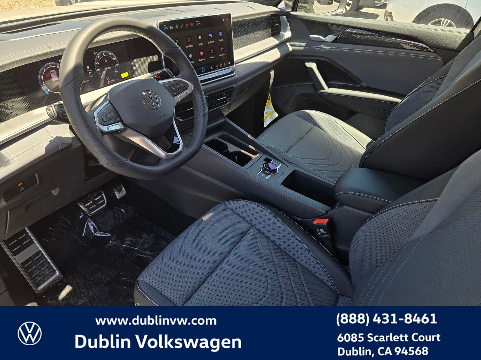 2026 Volkswagen Tiguan 2.0T SE R-Line Black
