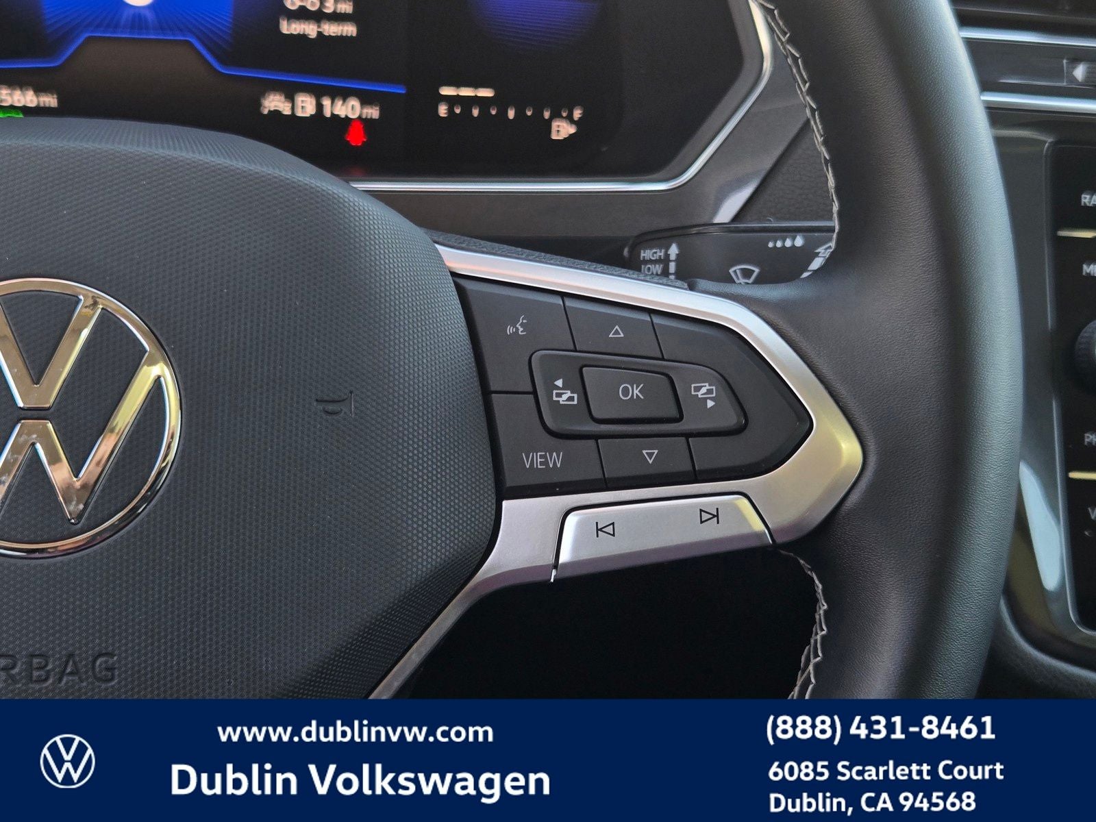 2023 Volkswagen Tiguan 2.0T SE