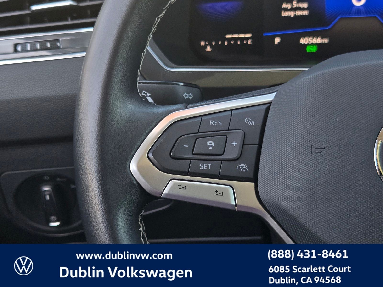 2023 Volkswagen Tiguan 2.0T SE