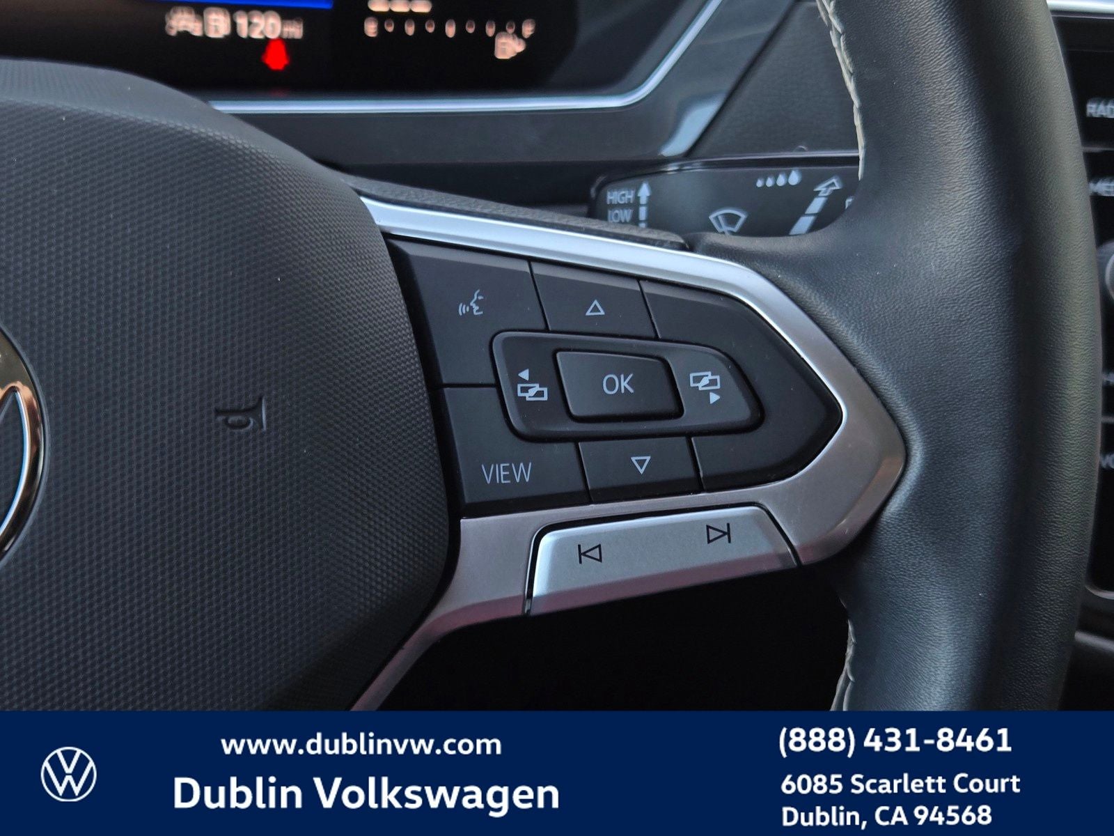 2023 Volkswagen Tiguan 2.0T SE