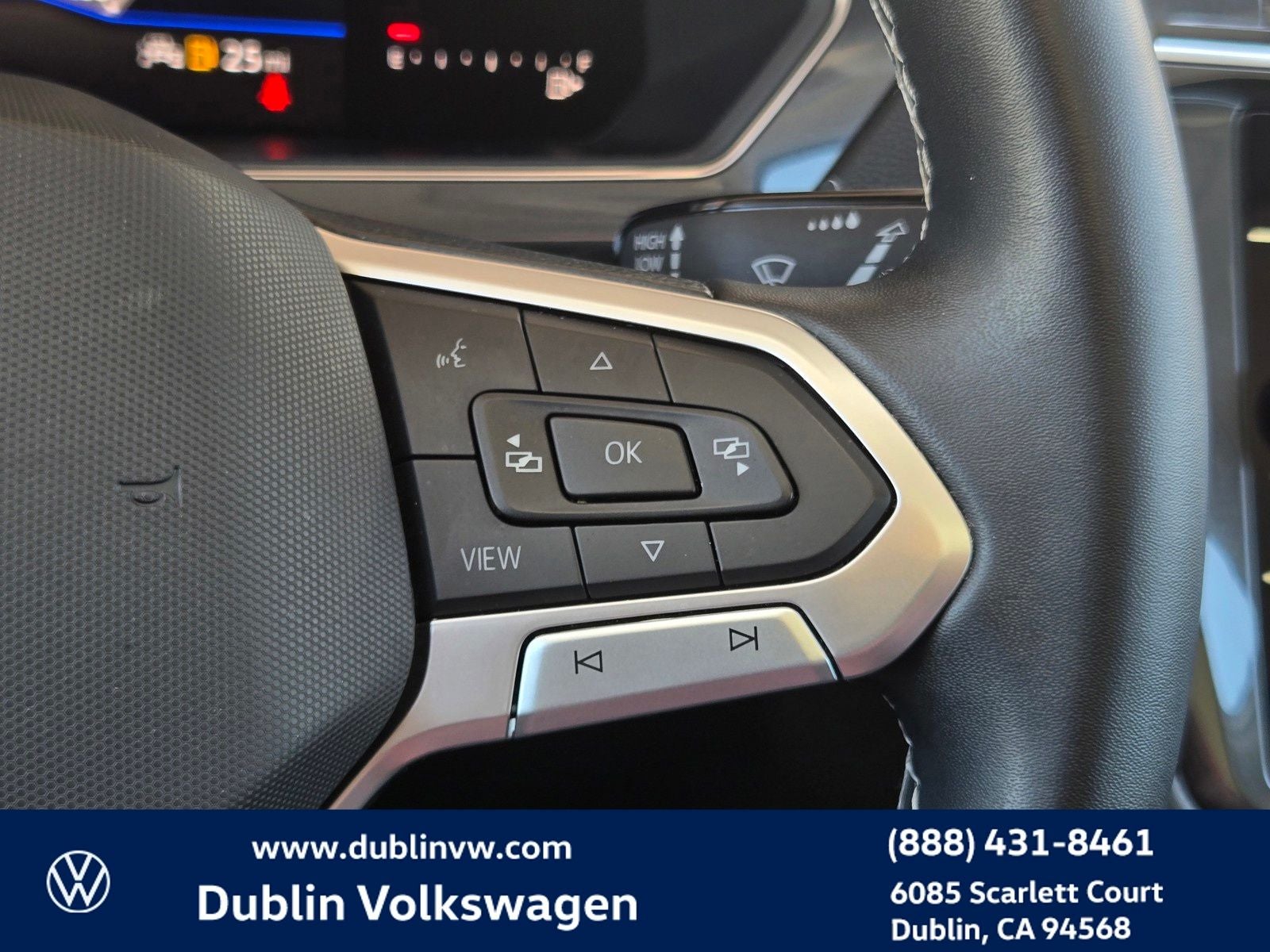 2023 Volkswagen Tiguan 2.0T SE