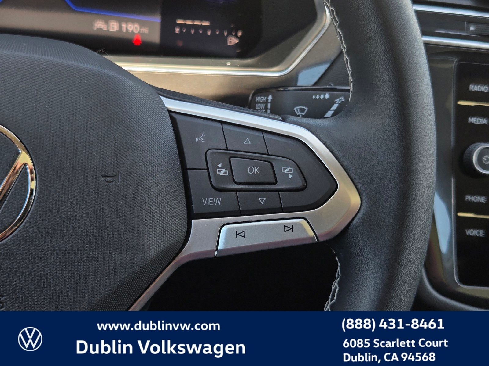 2023 Volkswagen Tiguan 2.0T SE