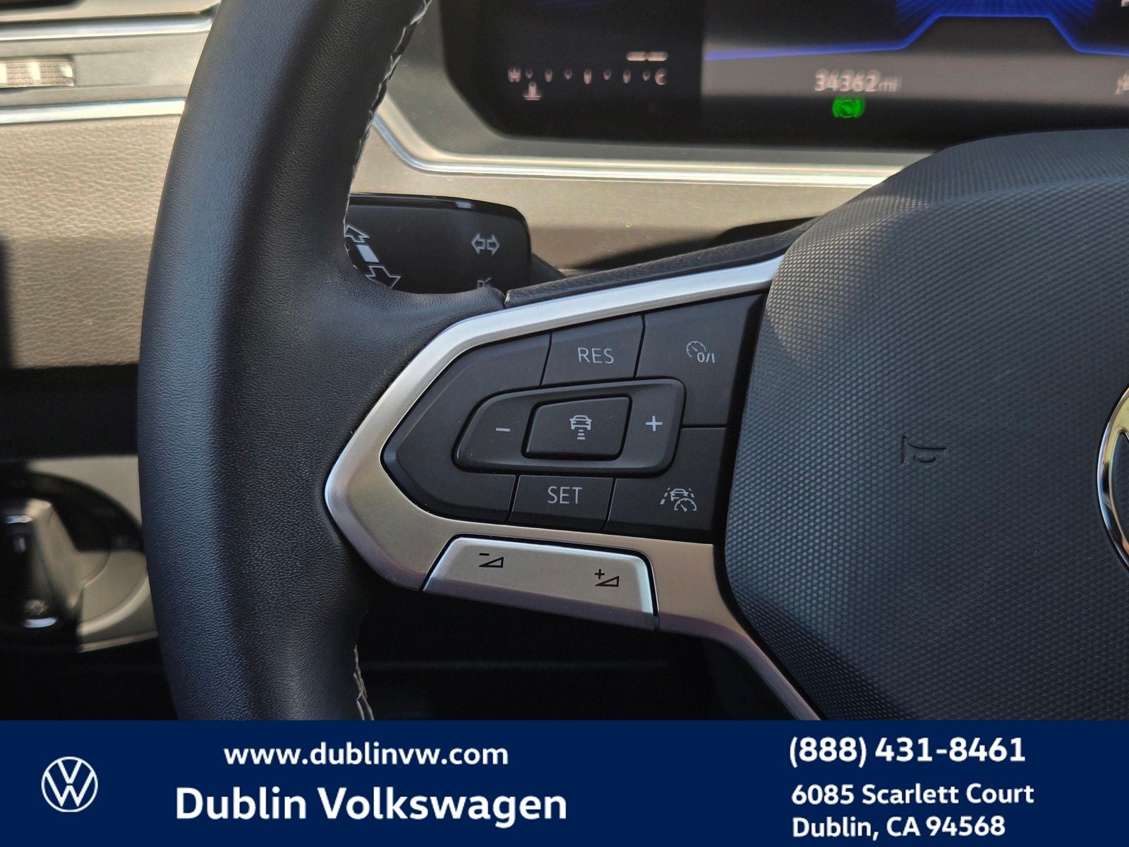 2023 Volkswagen Tiguan 2.0T SE