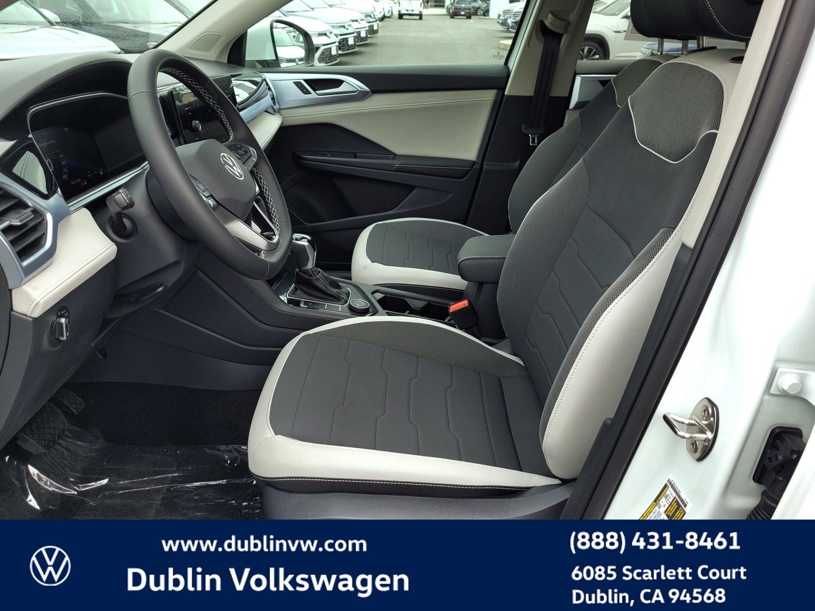 2025 Volkswagen Taos 1.5T SE