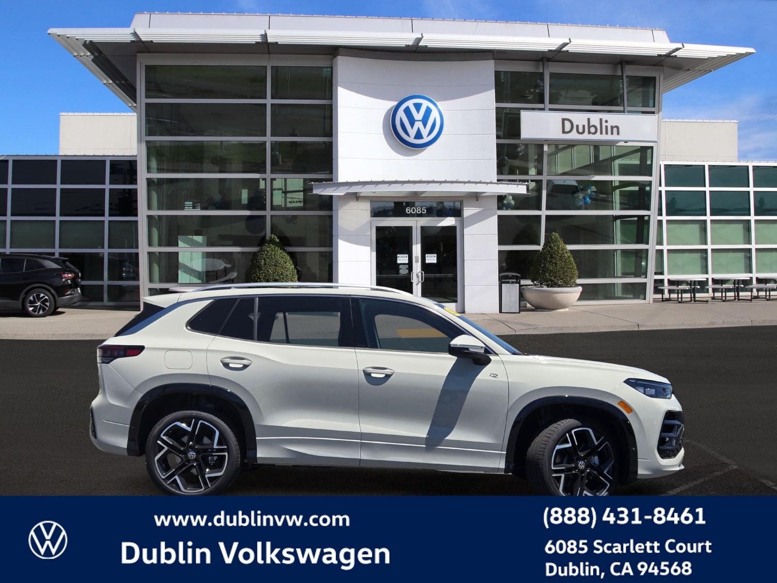 2026 Volkswagen Tiguan 2.0T SEL R-Line Turbo